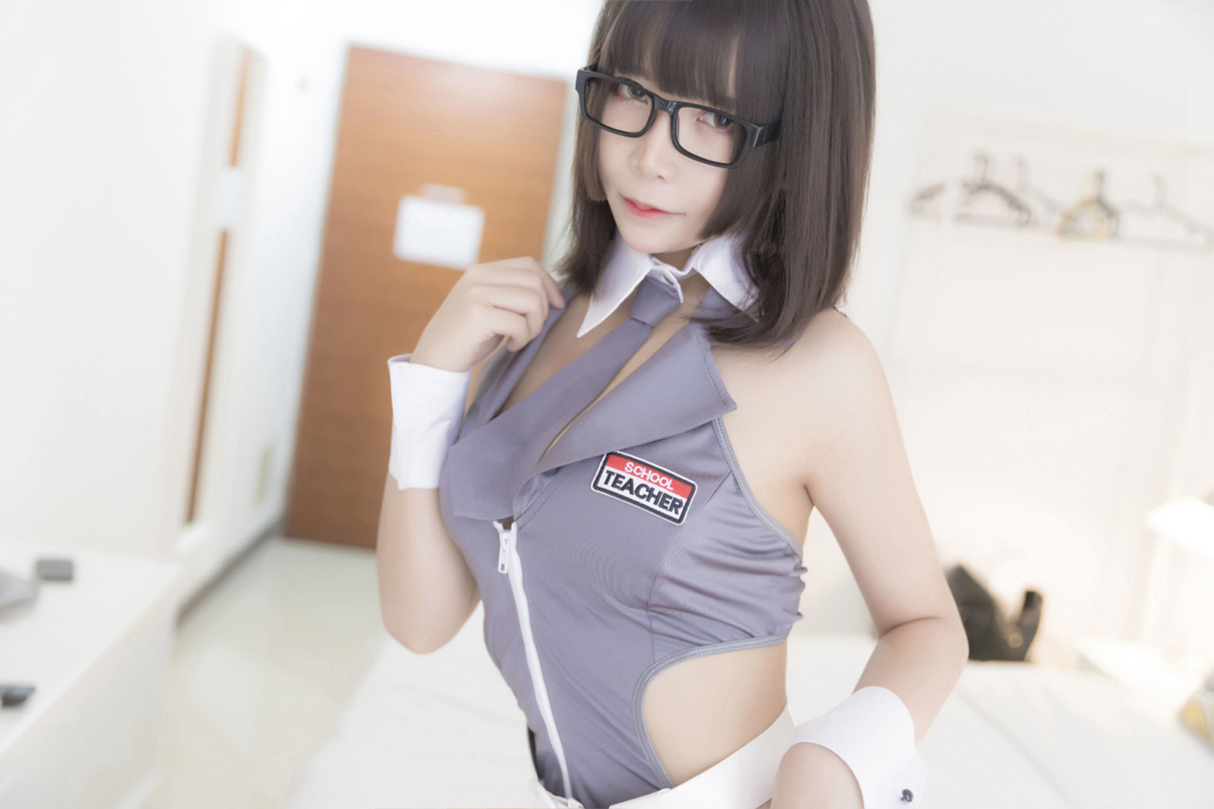 [风之领域] NO.122 情趣制服眼镜妹