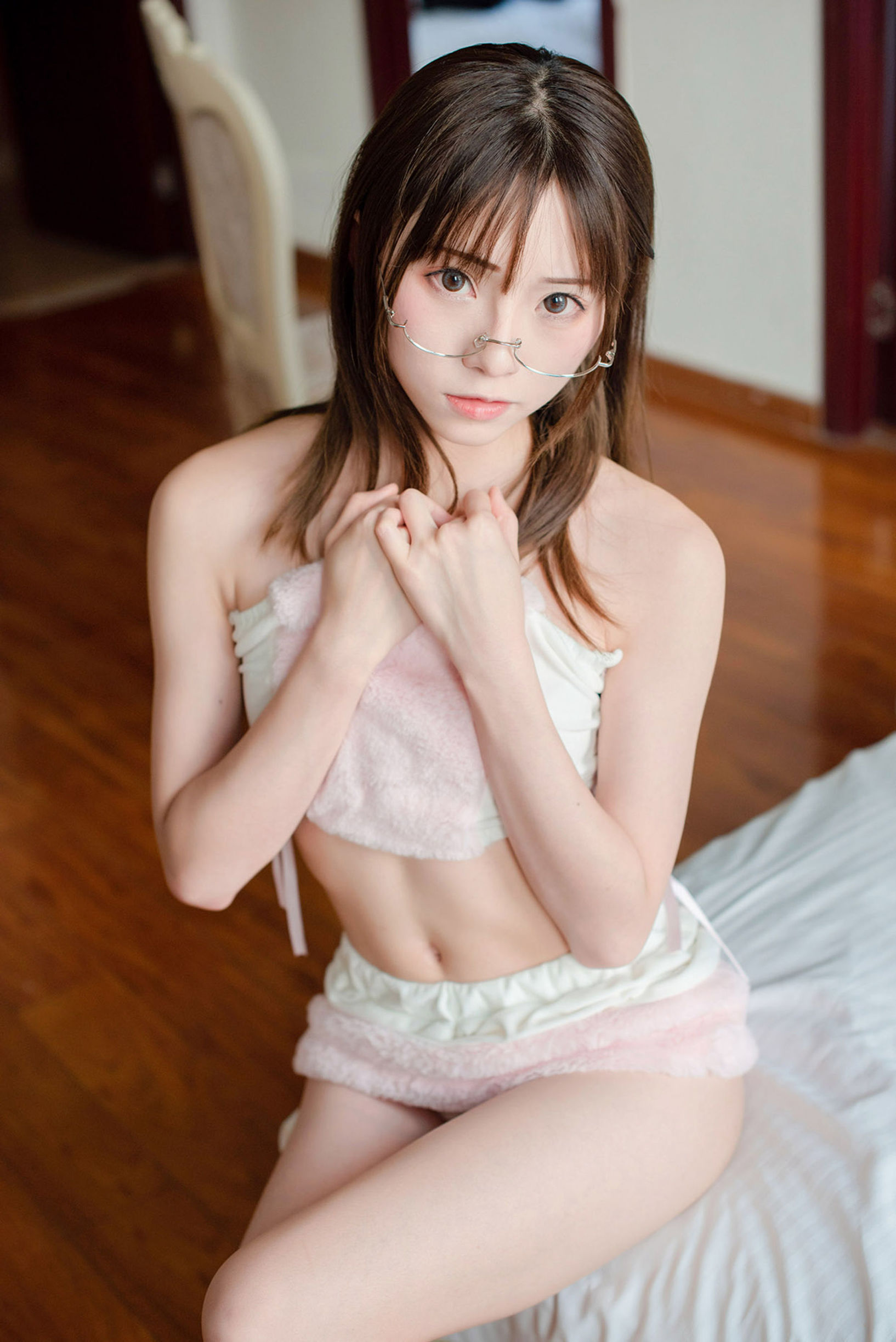 [风之领域] NO.140 眼镜萌妹