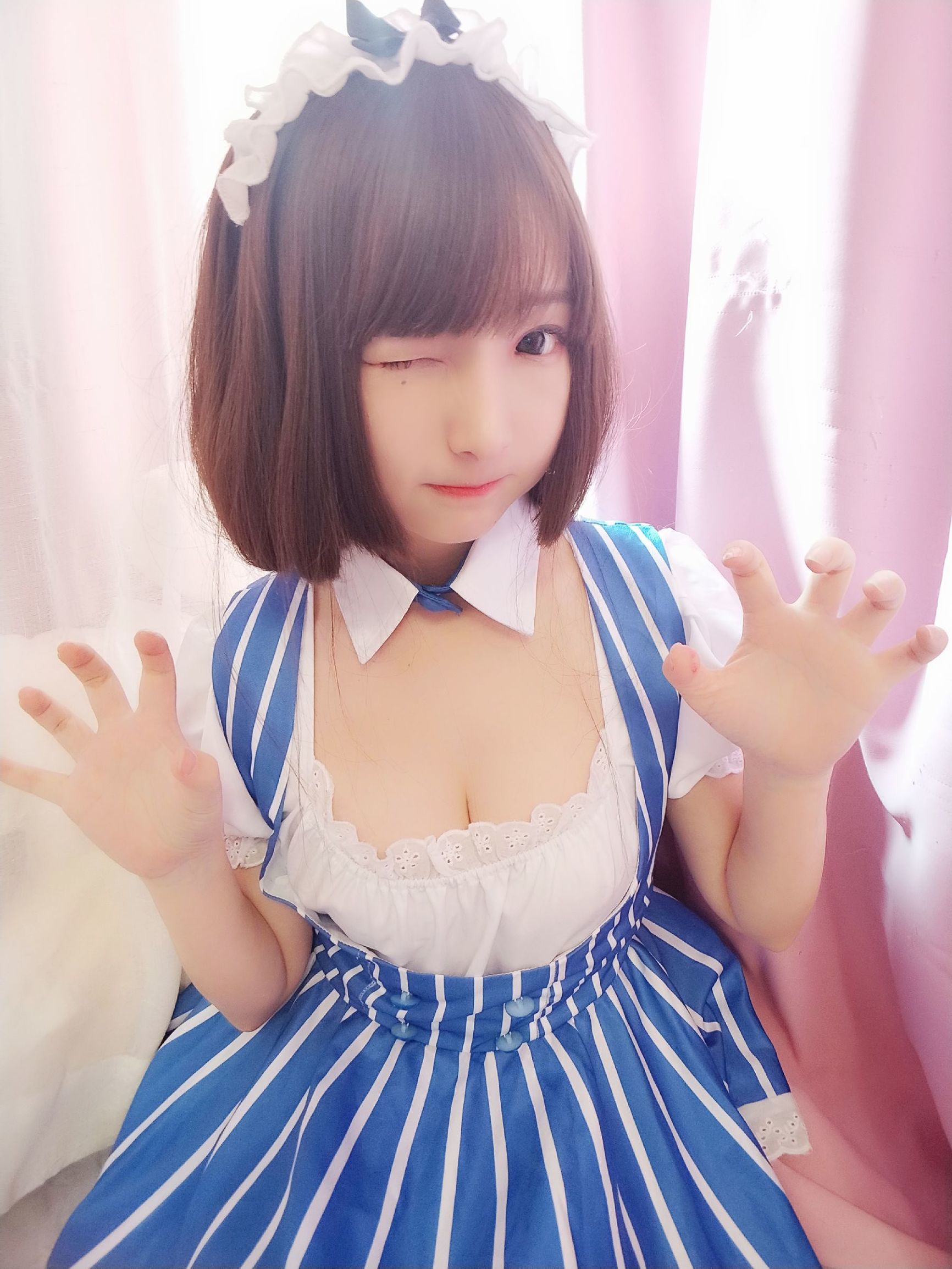สองมิติสาวสวย ฟุรุคาวะ คางุระ และ คาโตะ เมกุมิ เมด
