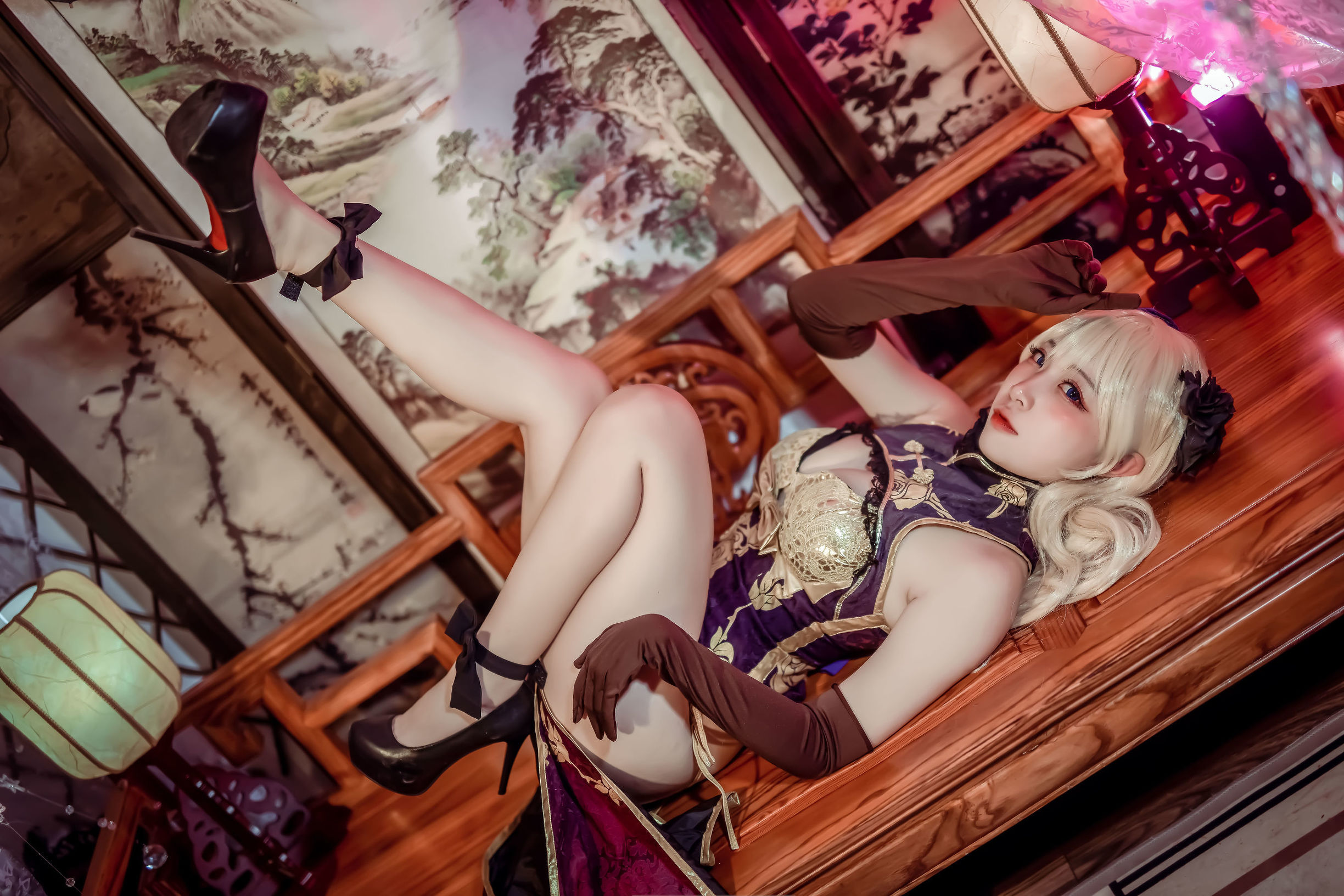 คน气Coser二佐Nisa 金莲 เป็น "ความนิยม Coser เอ้อร์จฺว่อนิซา จินเลี่ยน" แต่เนื่องจากเป็นชื่อเฉพาะบางส่วน จึงแปลเป็น: ความนิยม Coser เอ้อร์จฺว่อนิซา จินเลี่ยน
