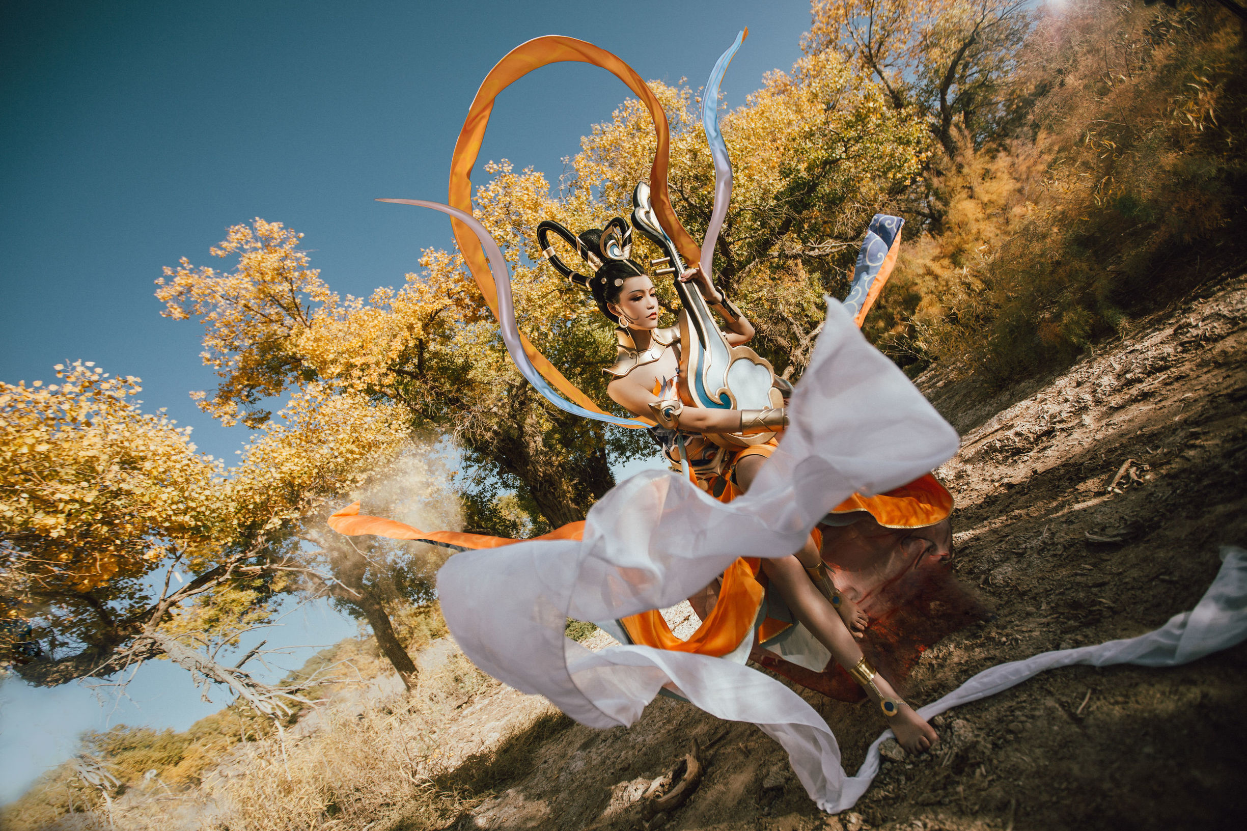 Popular coser Qi Gu'er MIKI from Honor of Kings as Yang Yuhuan