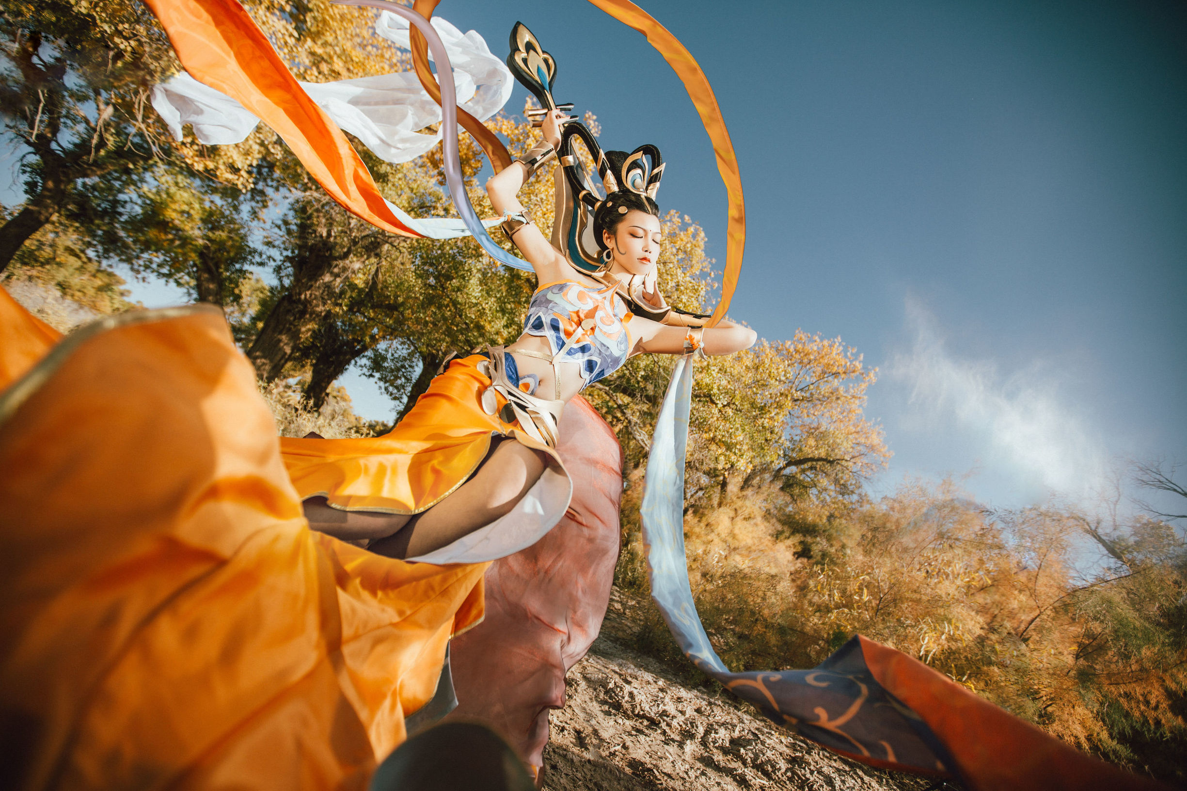 Popular coser Qi Gu'er MIKI from Honor of Kings as Yang Yuhuan