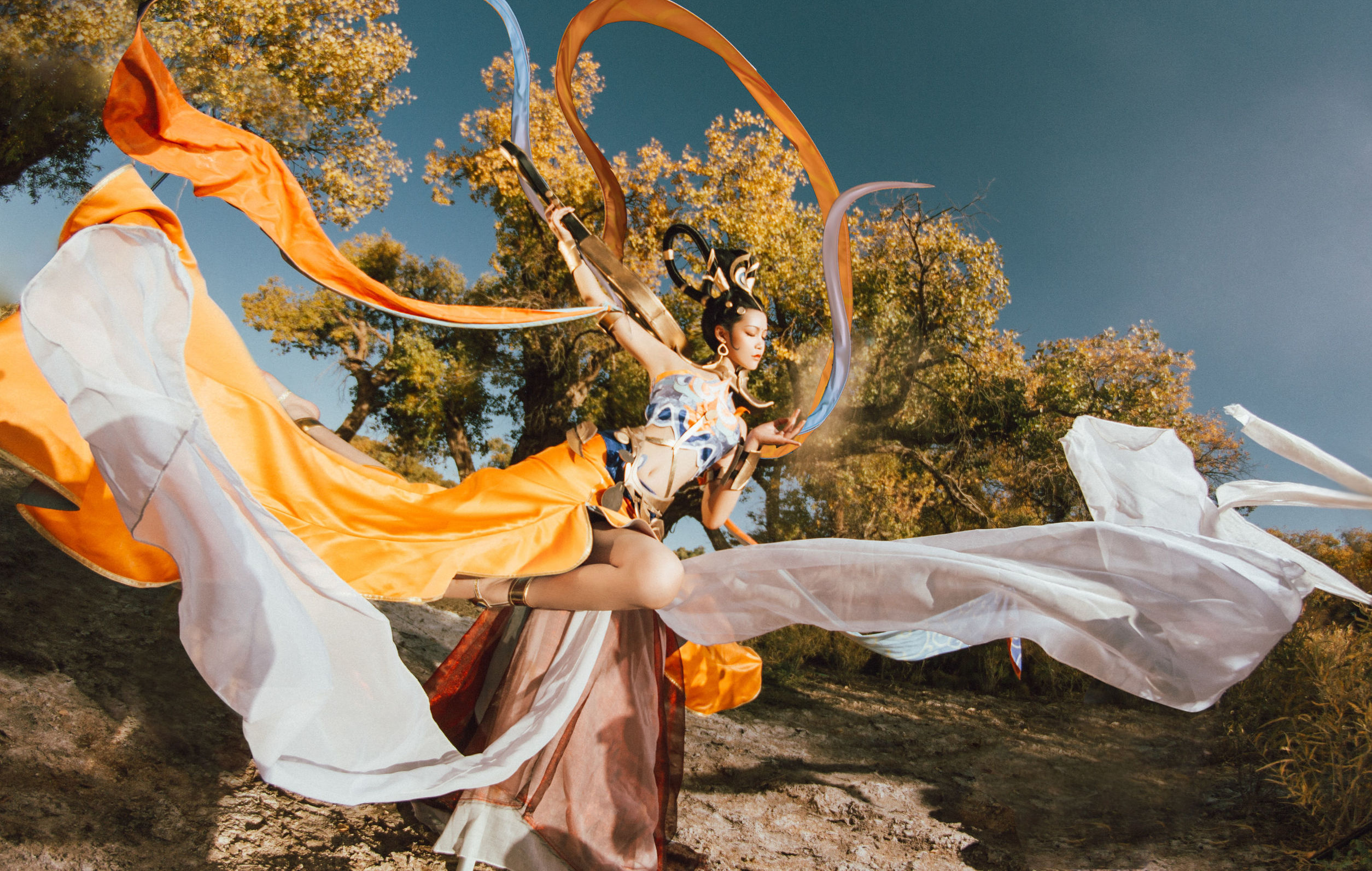 Popular coser Qi Gu'er MIKI from Honor of Kings as Yang Yuhuan