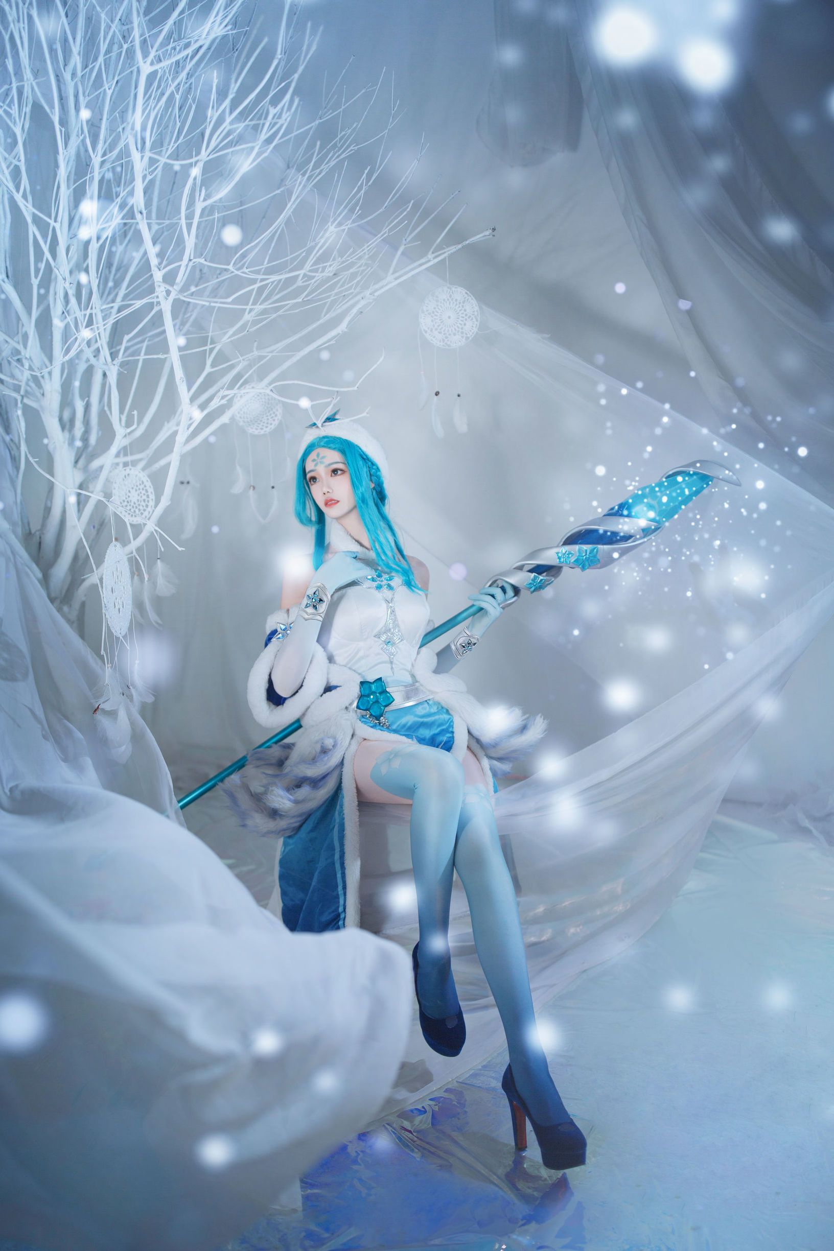 Popular cosplayer Qi Gu'er Miki from Honor of Kings as Wang Zhaojun
