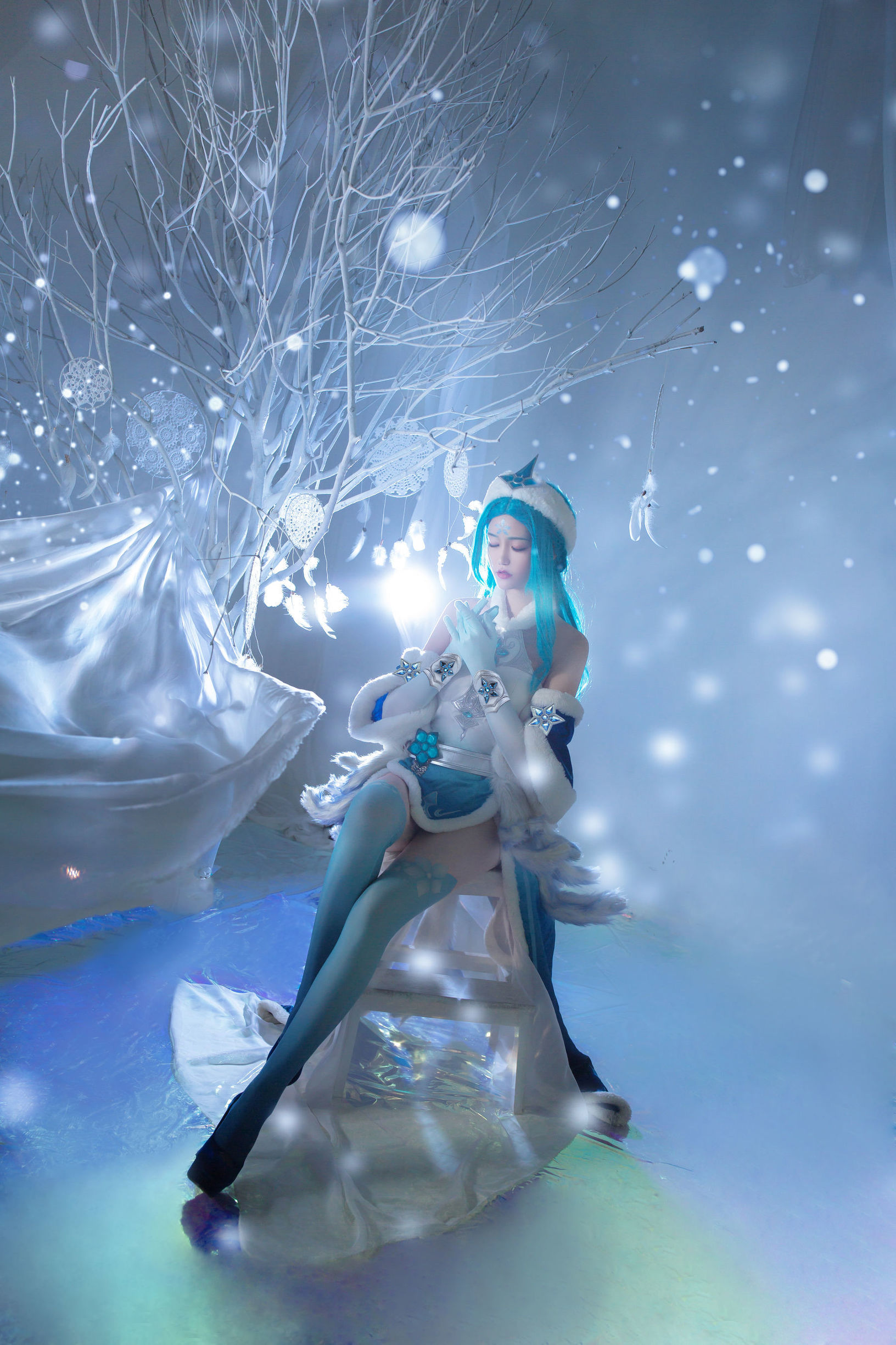Popular cosplayer Qi Gu'er Miki from Honor of Kings as Wang Zhaojun
