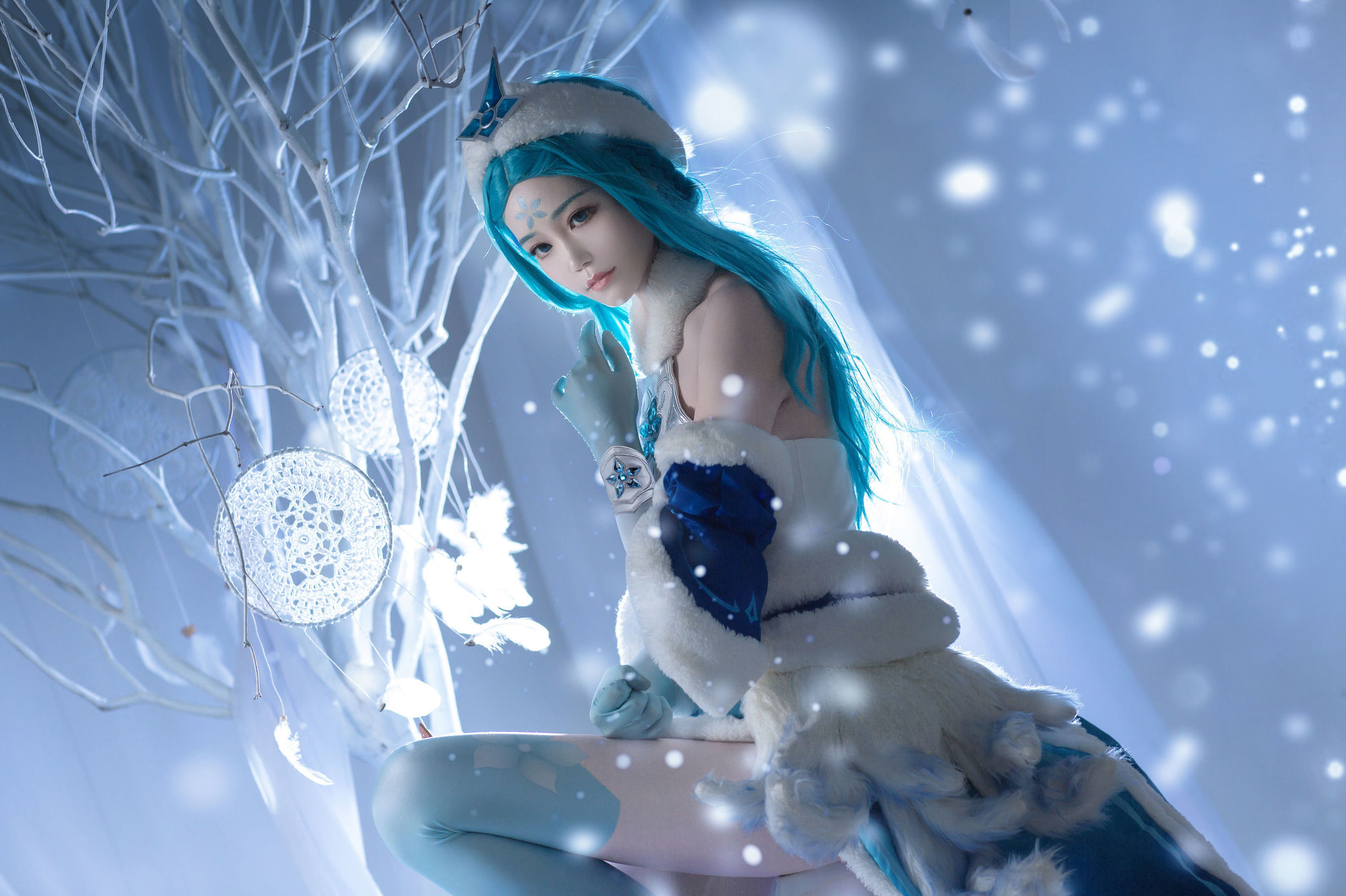 Popular cosplayer Qi Gu'er Miki from Honor of Kings as Wang Zhaojun