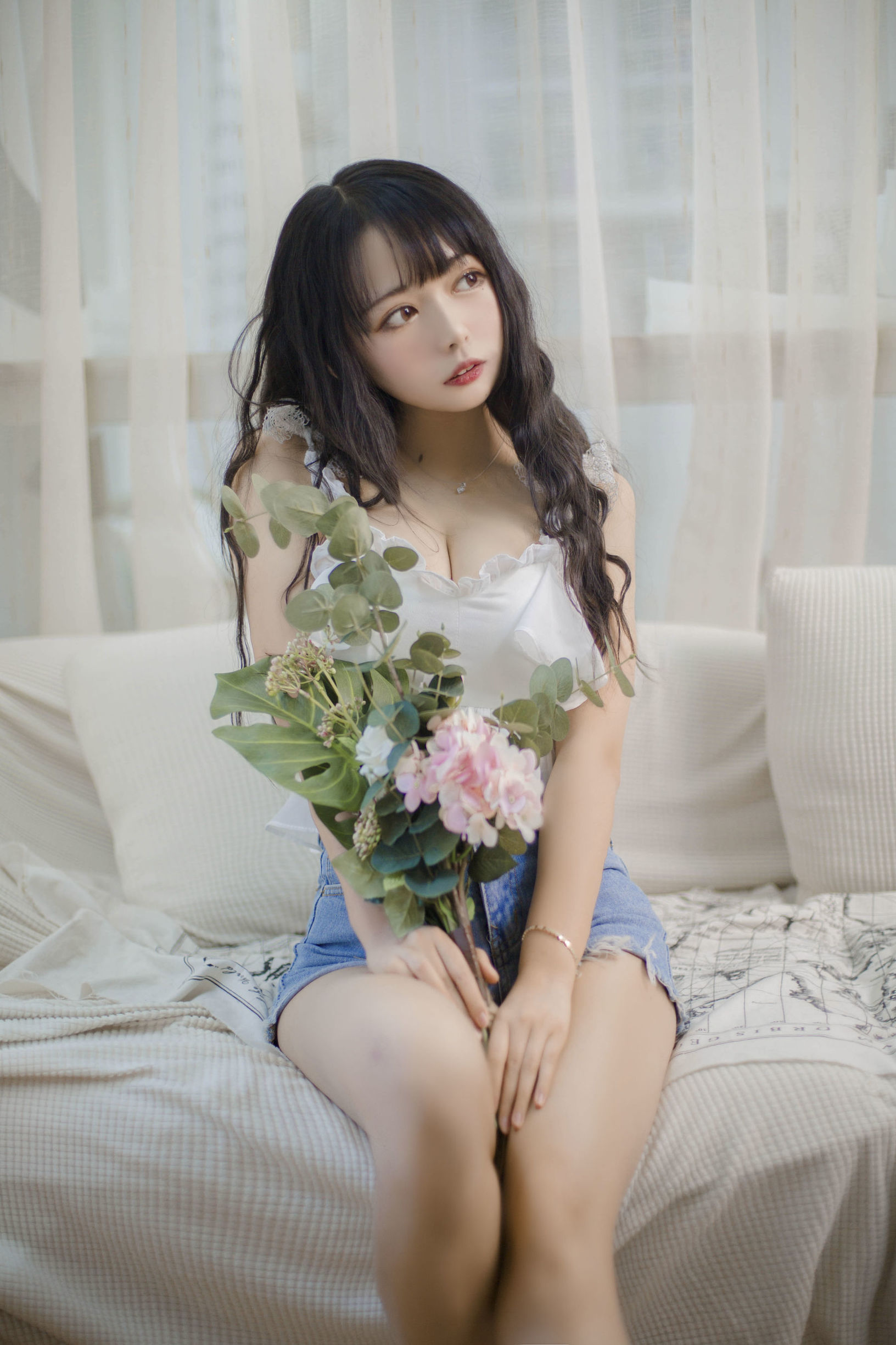 Đại Nhãn Mông Muội Hắc Miêu Miêu OvO phòng khách