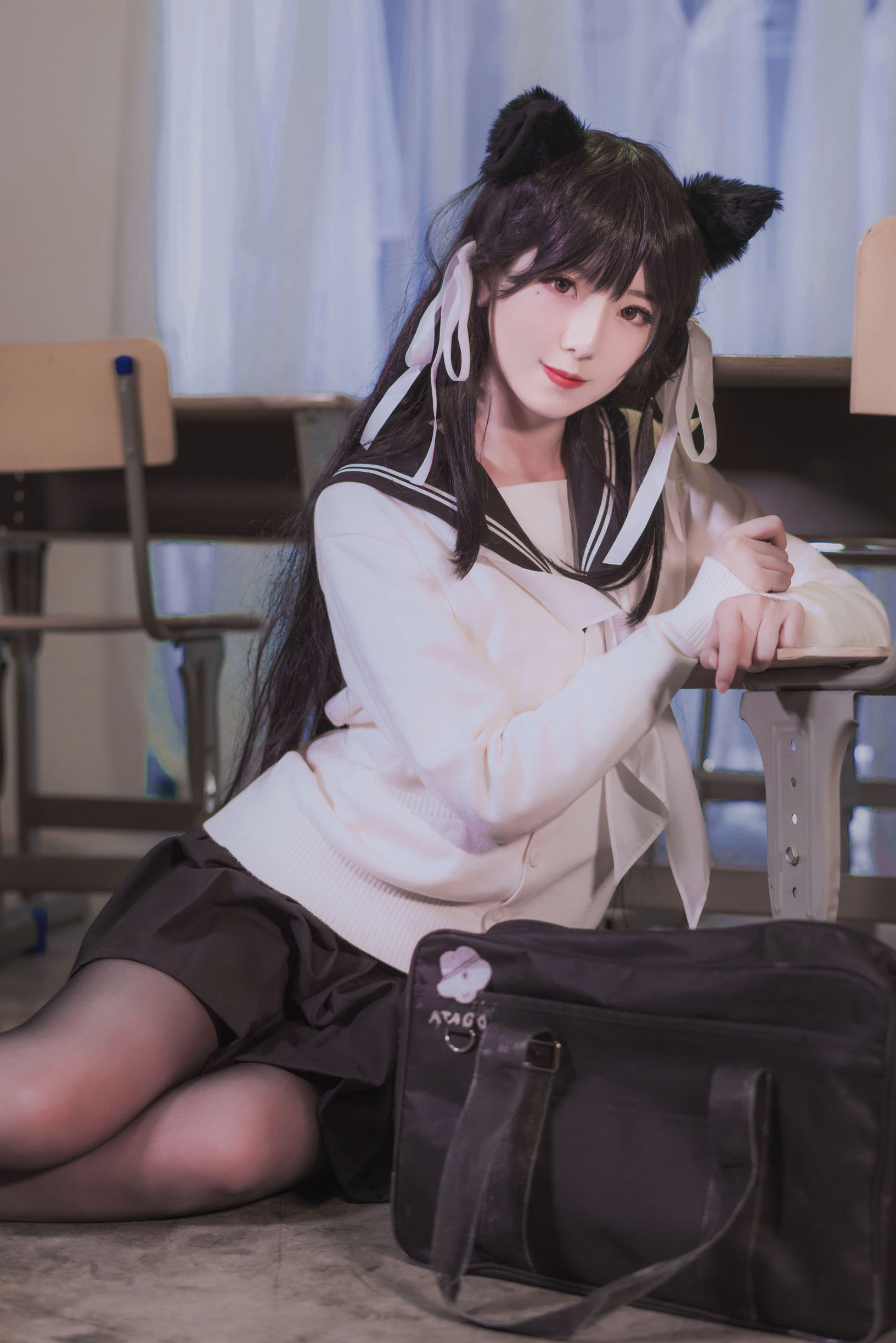พี่สาว มิอิ้นอิ้น ฮ่าๆ ไอแดง ชุดนักเรียน