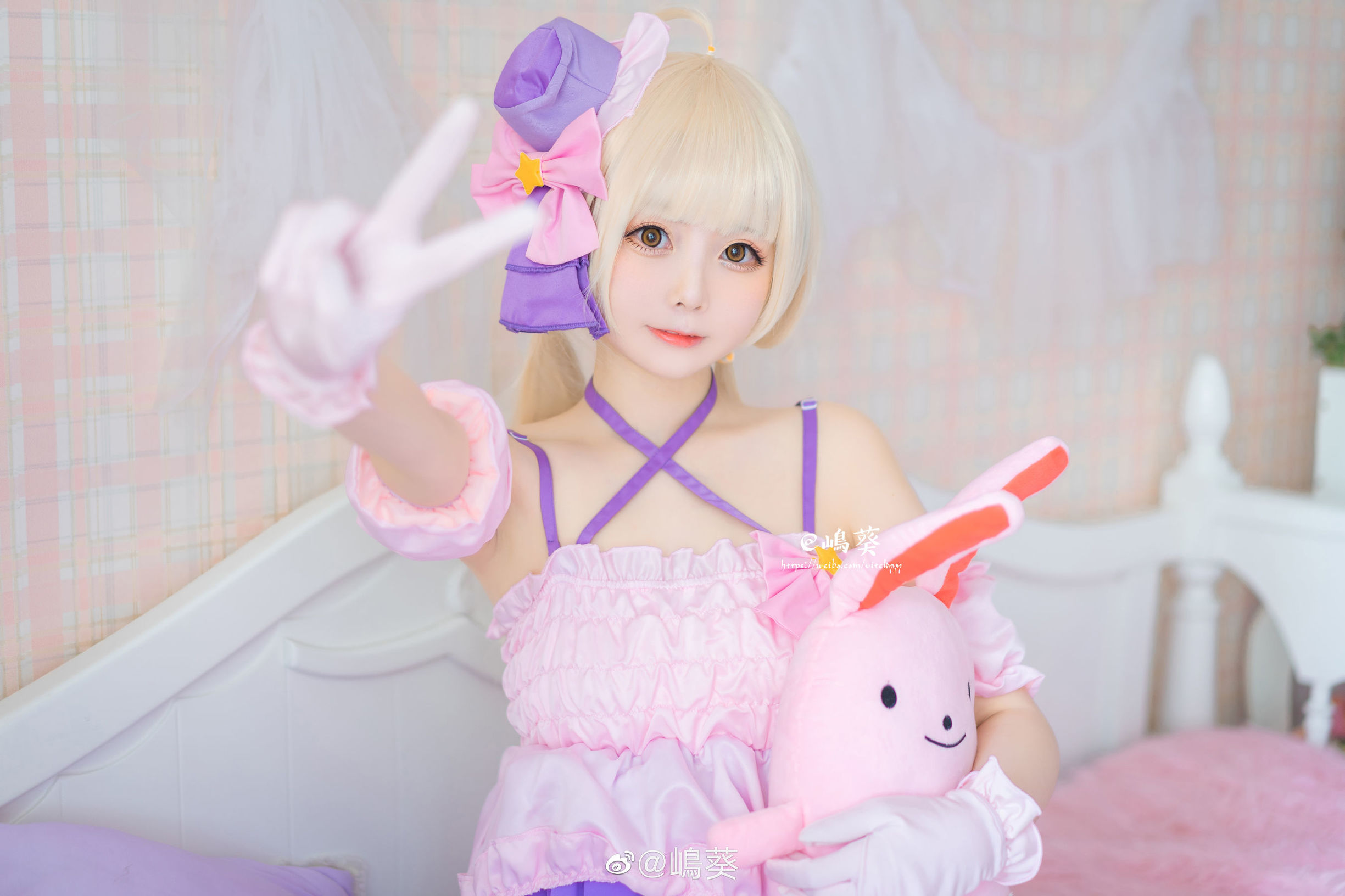 微博 สาวสวย ชิม่า ออย ชุดโปรโมทของ ฟุตาบะ อัน