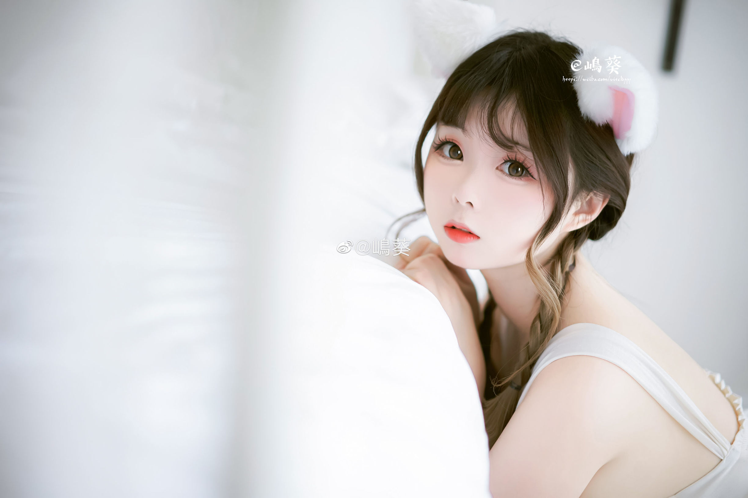 微博สาวสวย ชิม่า ออย ภาพถ่ายส่วนตัวของแมวกระดิ่ง
