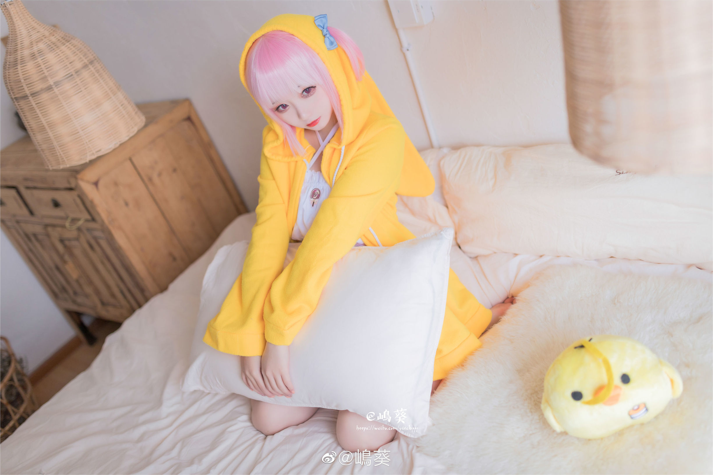 เว่ยป๋อ สาวสวย ชิม่า ออย อาชูร์ เลน มุสึกิ เทวดาที่ง่วงนอน