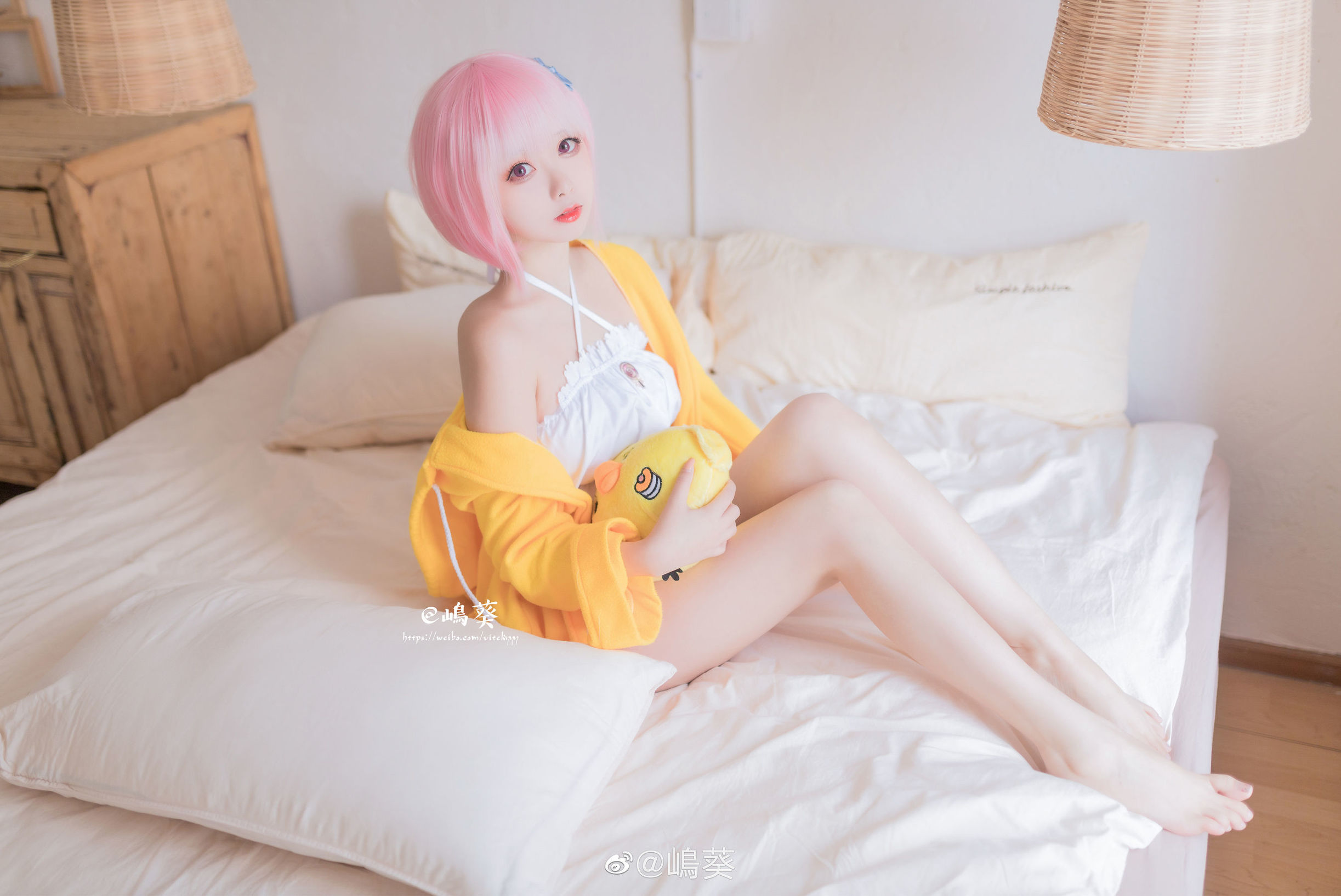 เว่ยป๋อ สาวสวย ชิม่า ออย อาชูร์ เลน มุสึกิ เทวดาที่ง่วงนอน