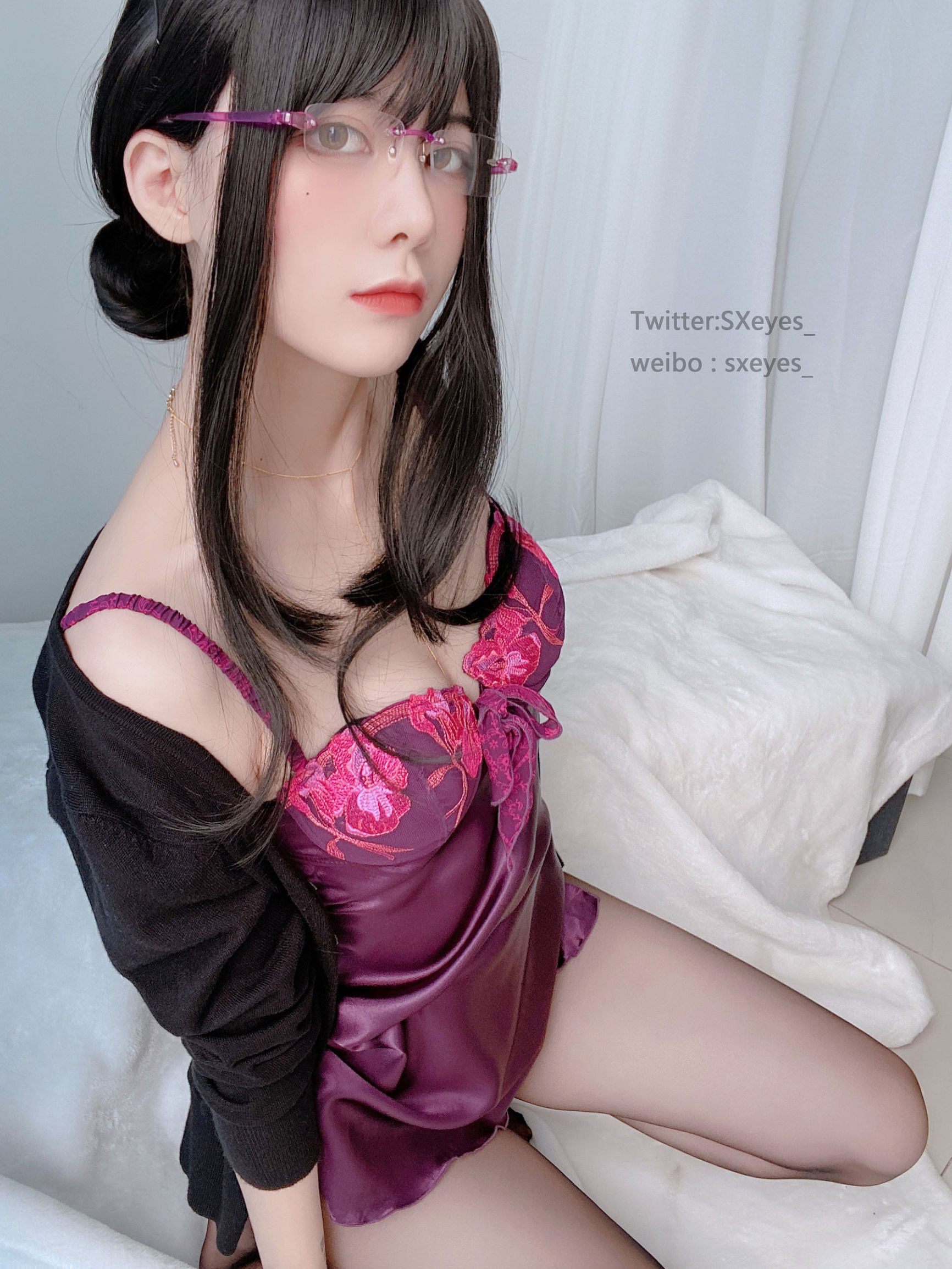 萌妹子眼酱大魔王w 开档人妻