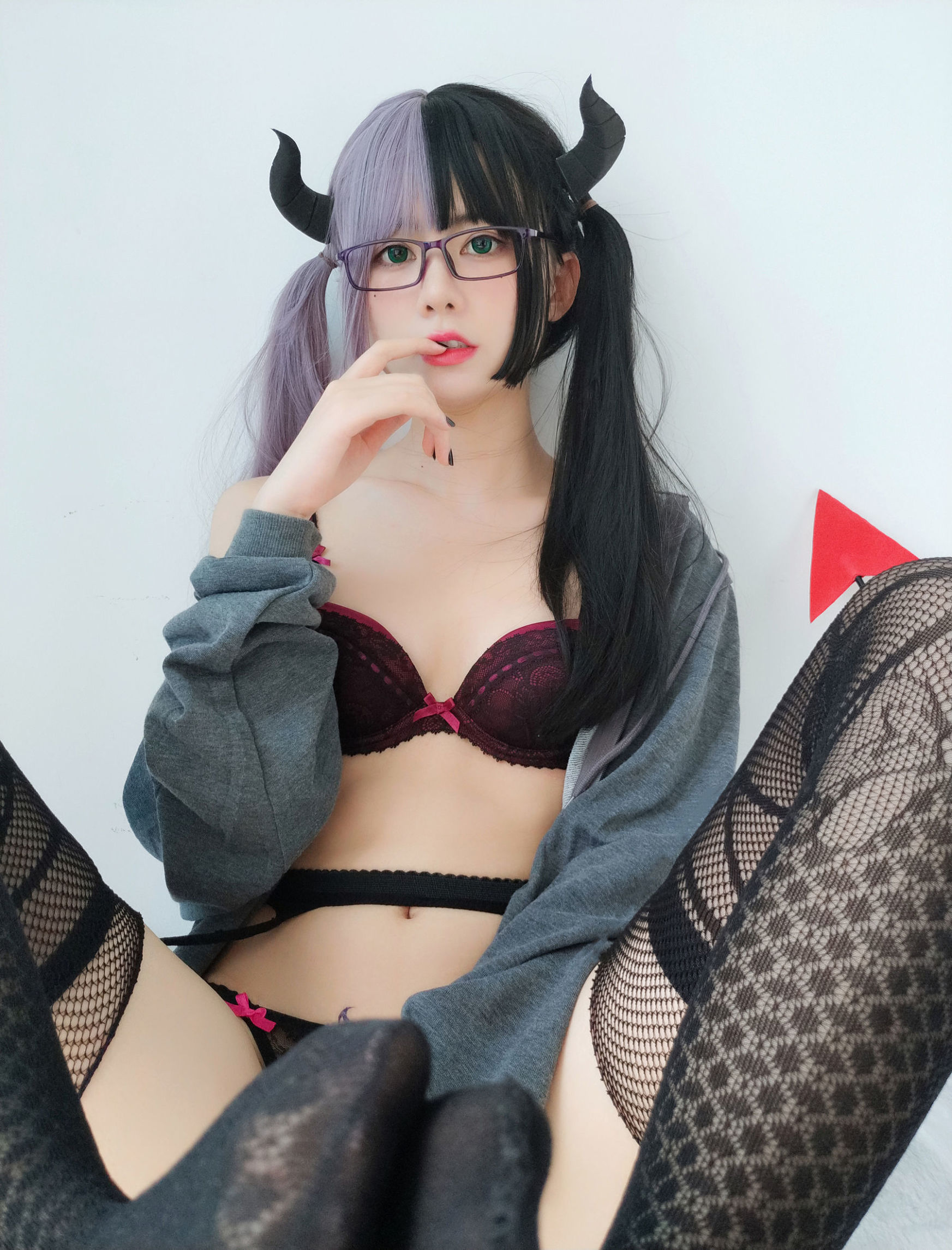 萌메이지얀장다모왕w 검은색 섹시 망사 스타킹