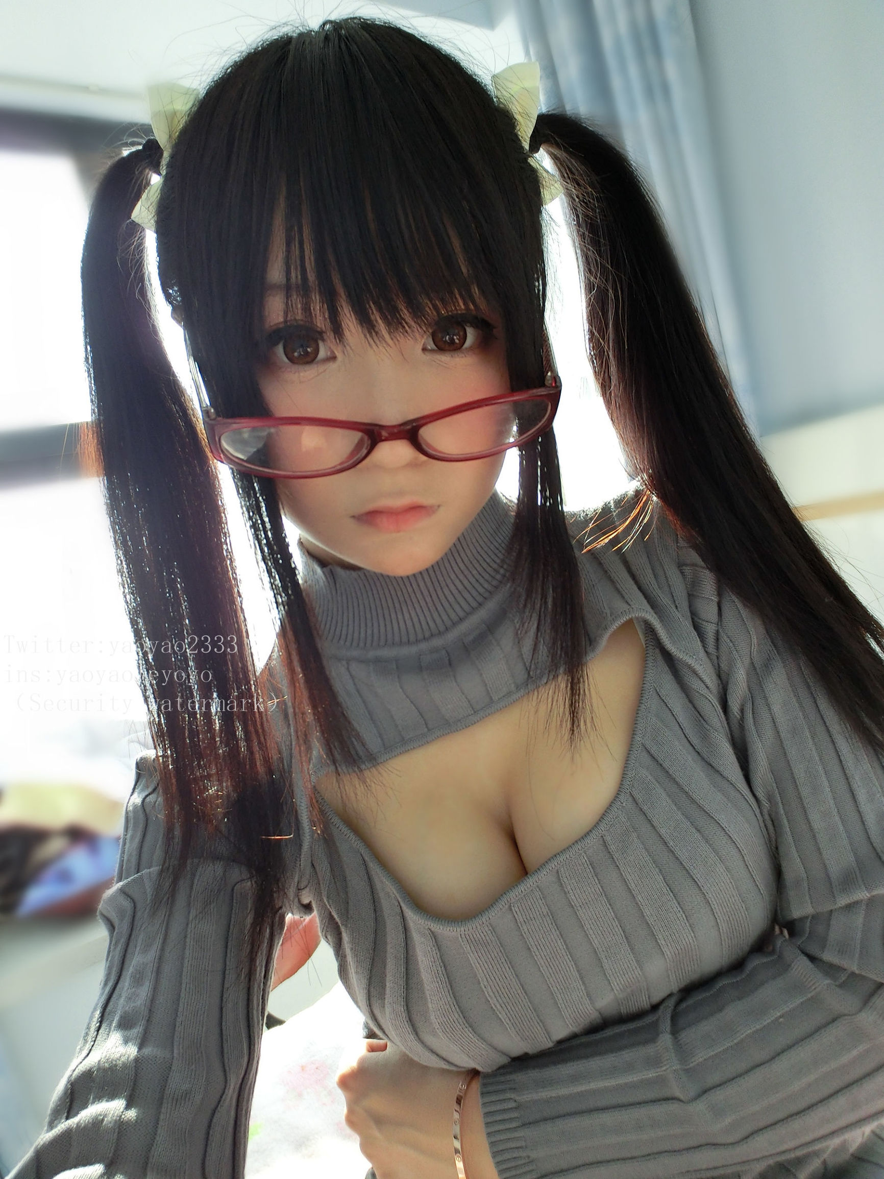 สาวน่ารัก Coser โยโย่ สาวสวยชุดถุงน่องดำ