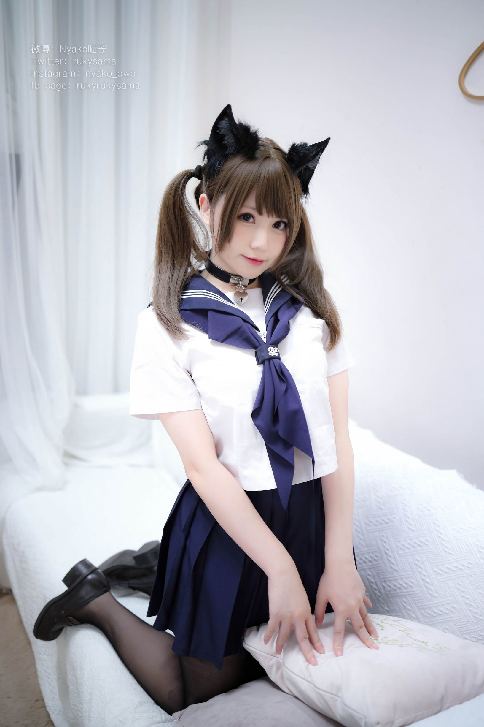 สาวน่ารัก Nyako เมาโก ถุงน่องดำ ชุดกระโปรงเรือใบ แมวสาว