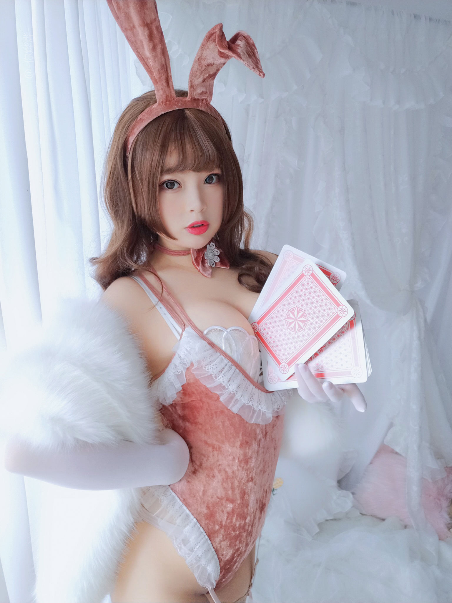萌系เซี่ยวเจี๋ย-ไป๋เย่-คาสิโนหญิงสาว