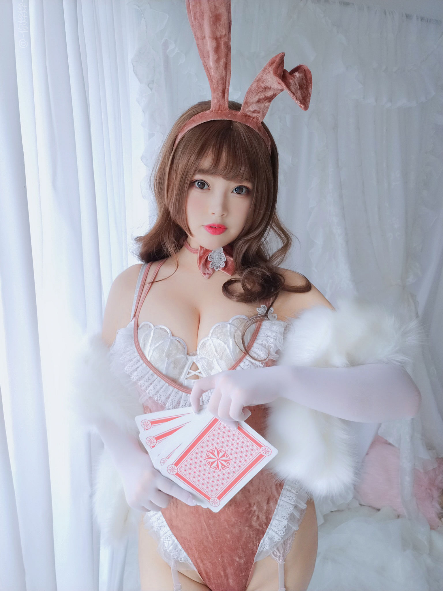 萌系เซี่ยวเจี๋ย-ไป๋เย่-คาสิโนหญิงสาว