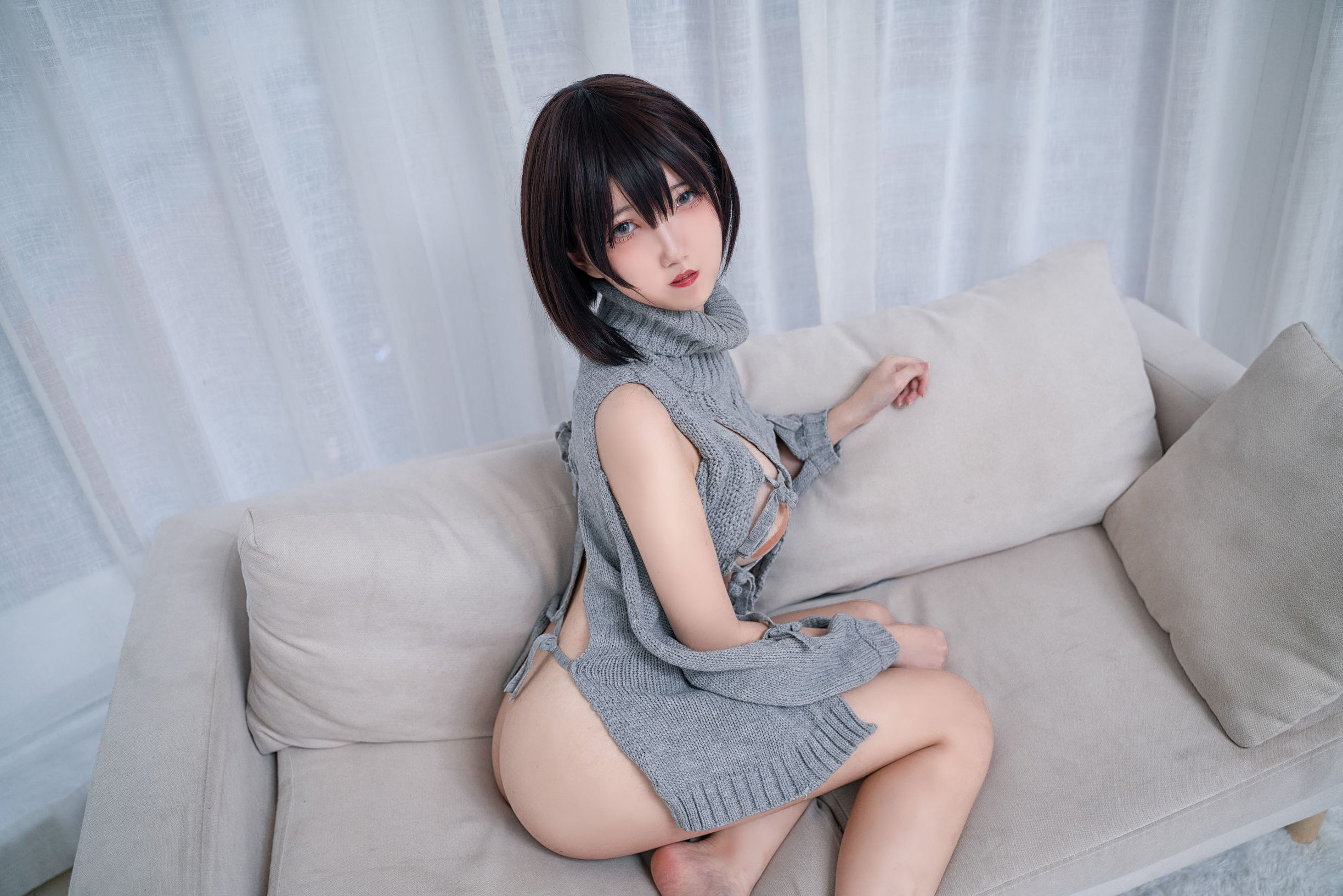 鬼马少女阿薰kaOri 露背毛衣