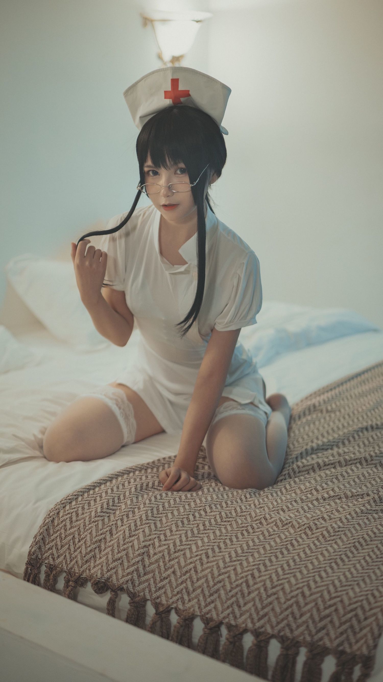 COSER美女逐月su 小护士