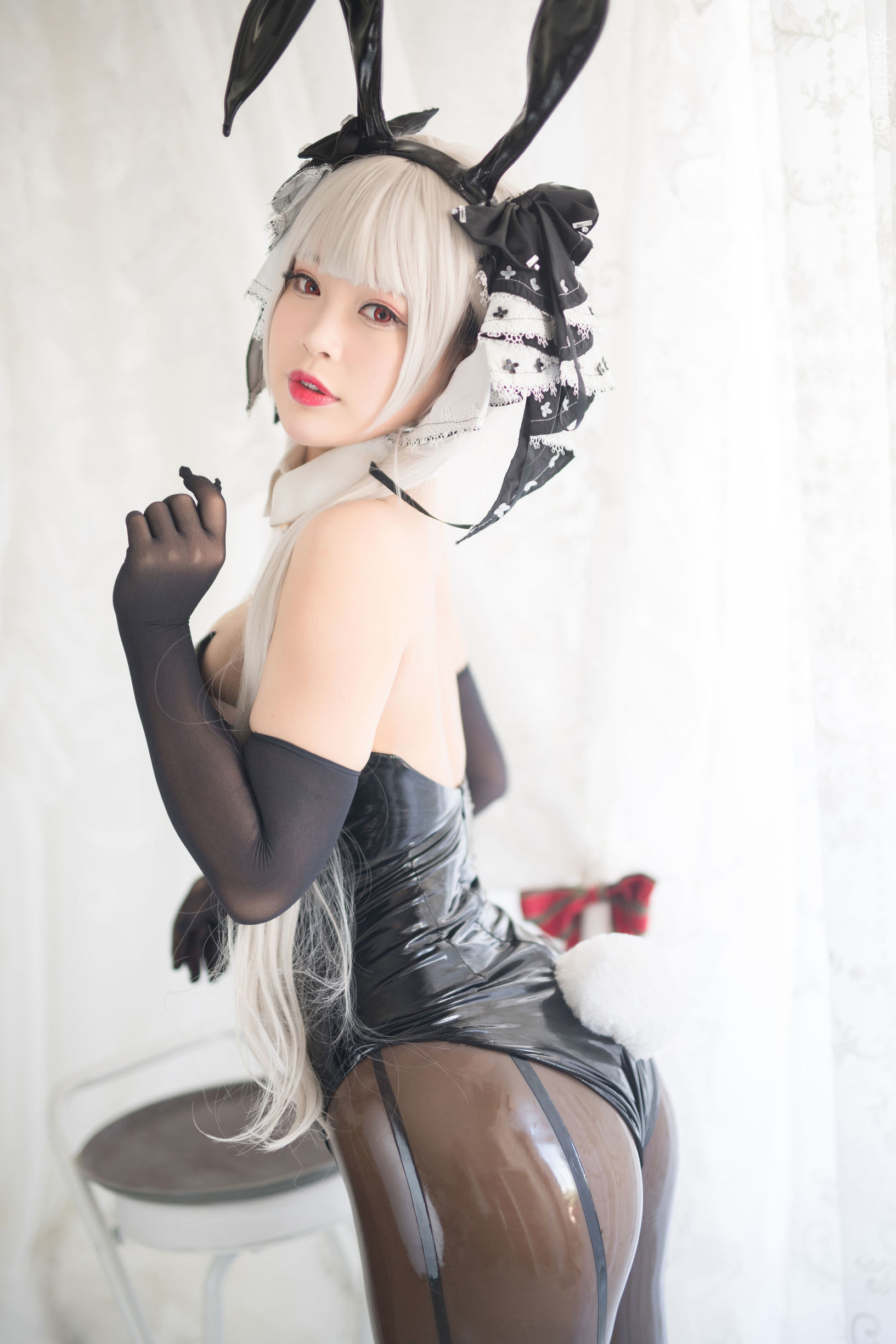 コーサー ニ ヤエヤエ かわいい うさぎ ガール