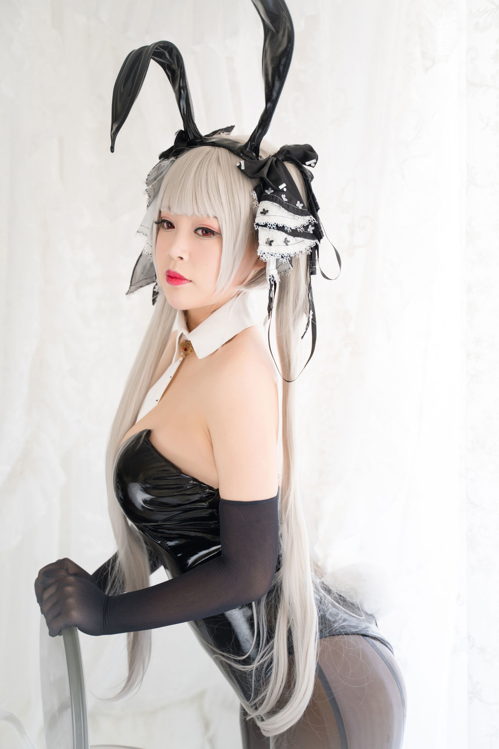 コーサー ニ ヤエヤエ かわいい うさぎ ガール