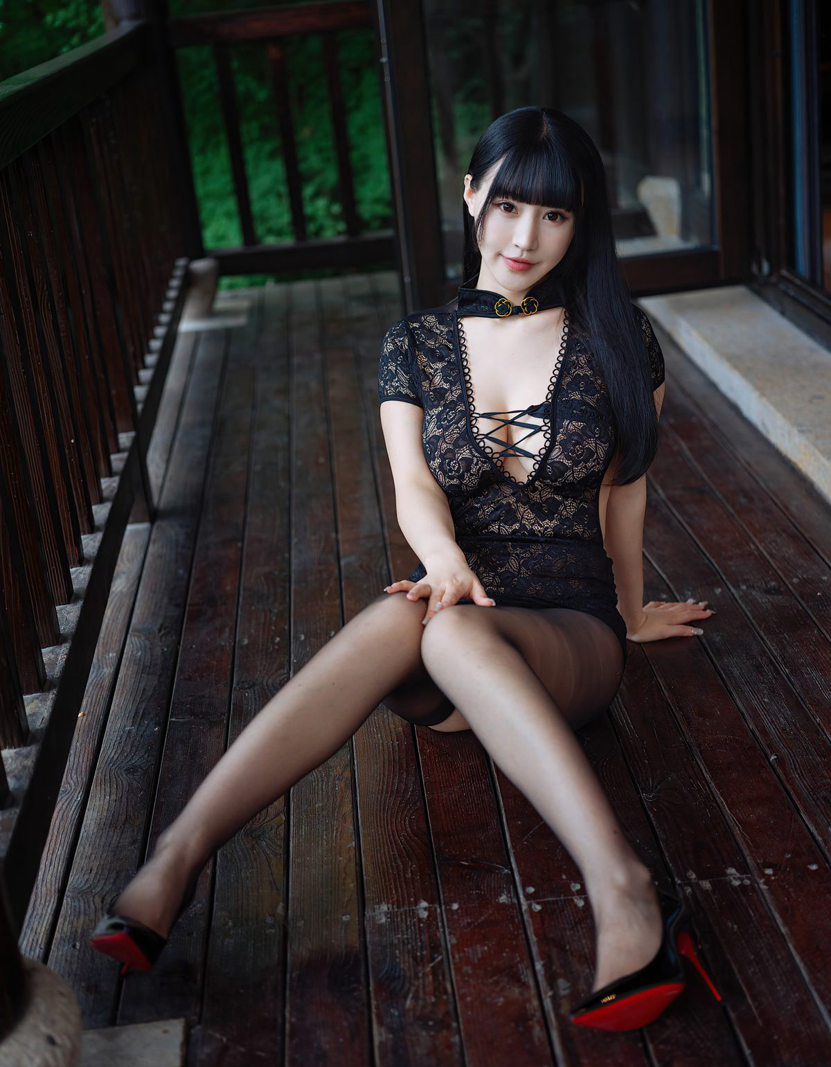 Zhu Ke'er Flower2021 Black Silk Temptation Bare Chest Sexy Lingerie High Heels Beautiful Legs