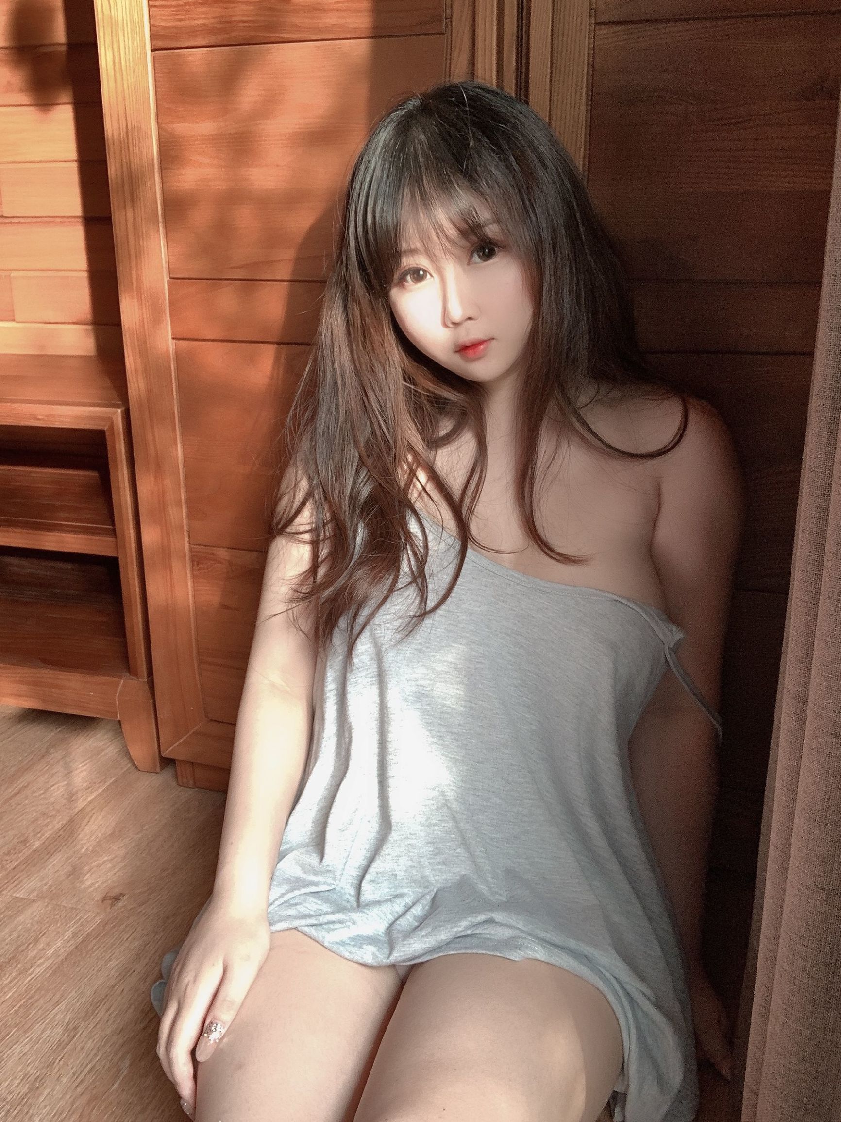 [Cosplay写真] 蜜桃少女是依酱呀 - 光