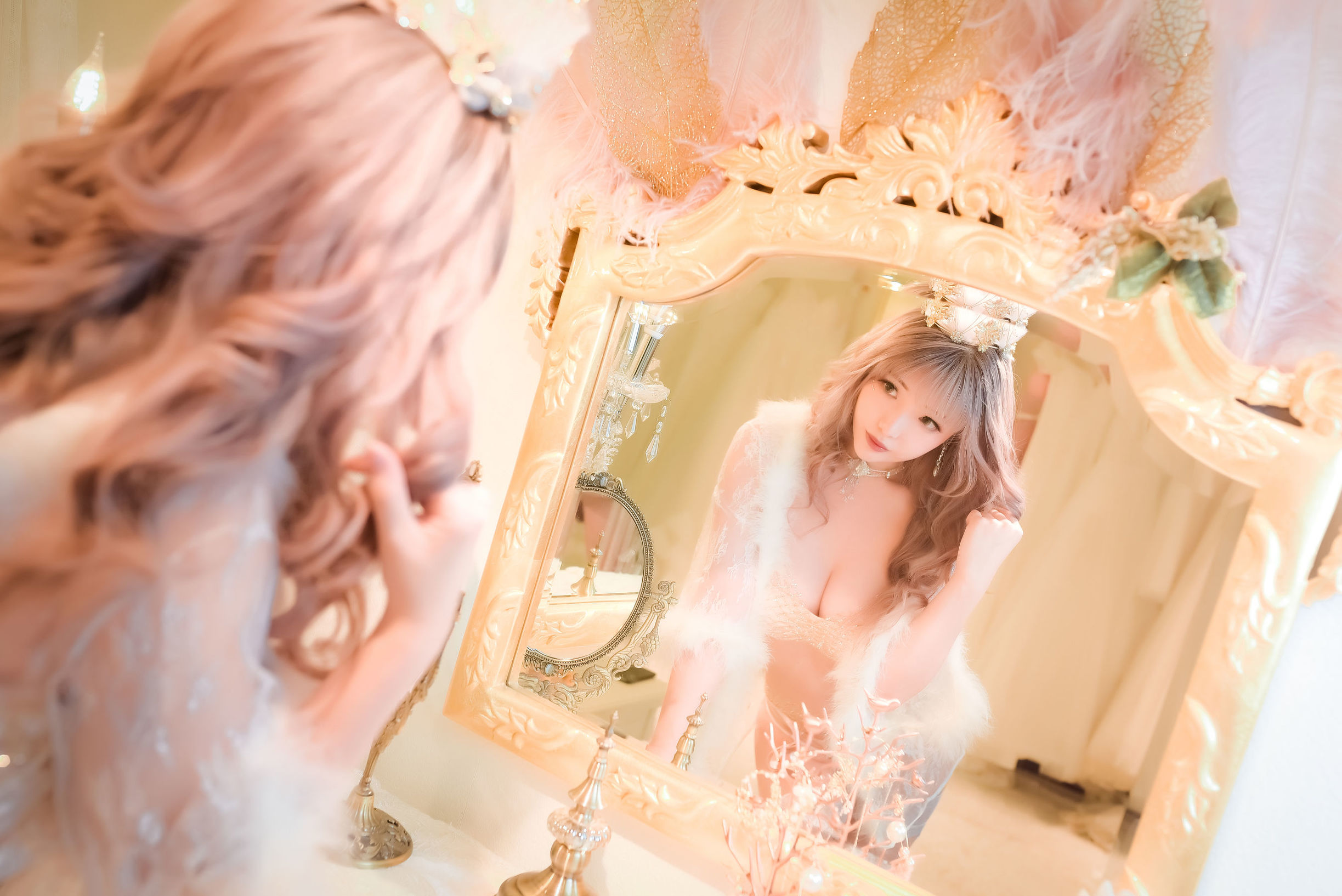 [Cosplay写真] 动漫博主雯妹 - 金闪闪