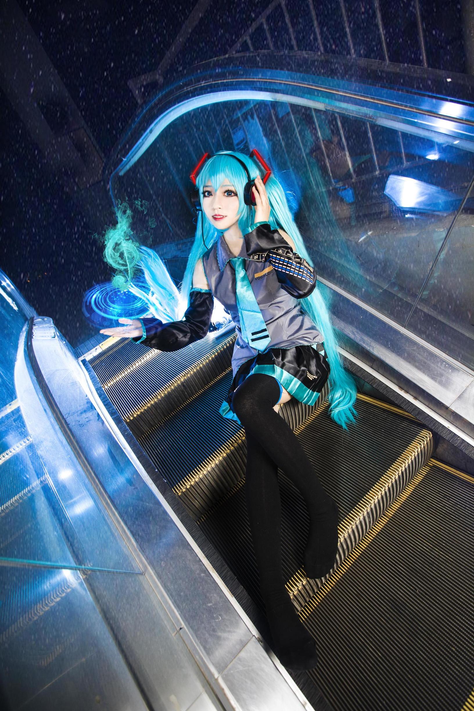 คอสเพลย์ภาพถ่าย] เม้งเมย์ไป้ยี่จื่อเจี่ยวจู - VOCALOID