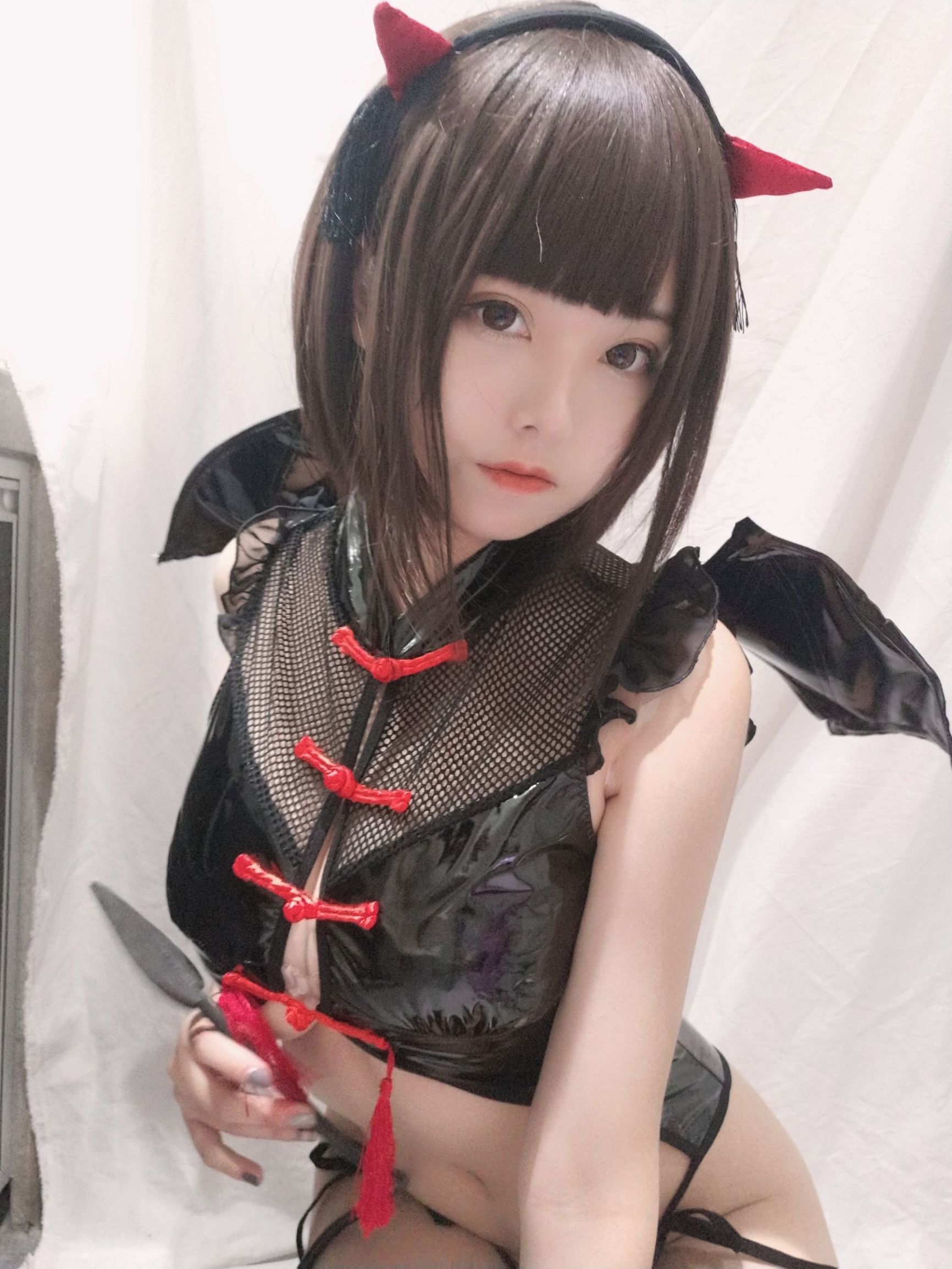 コスプレ写真] 萌え系のお嬢様 蜜汁猫裘 - 小悪魔自撮り