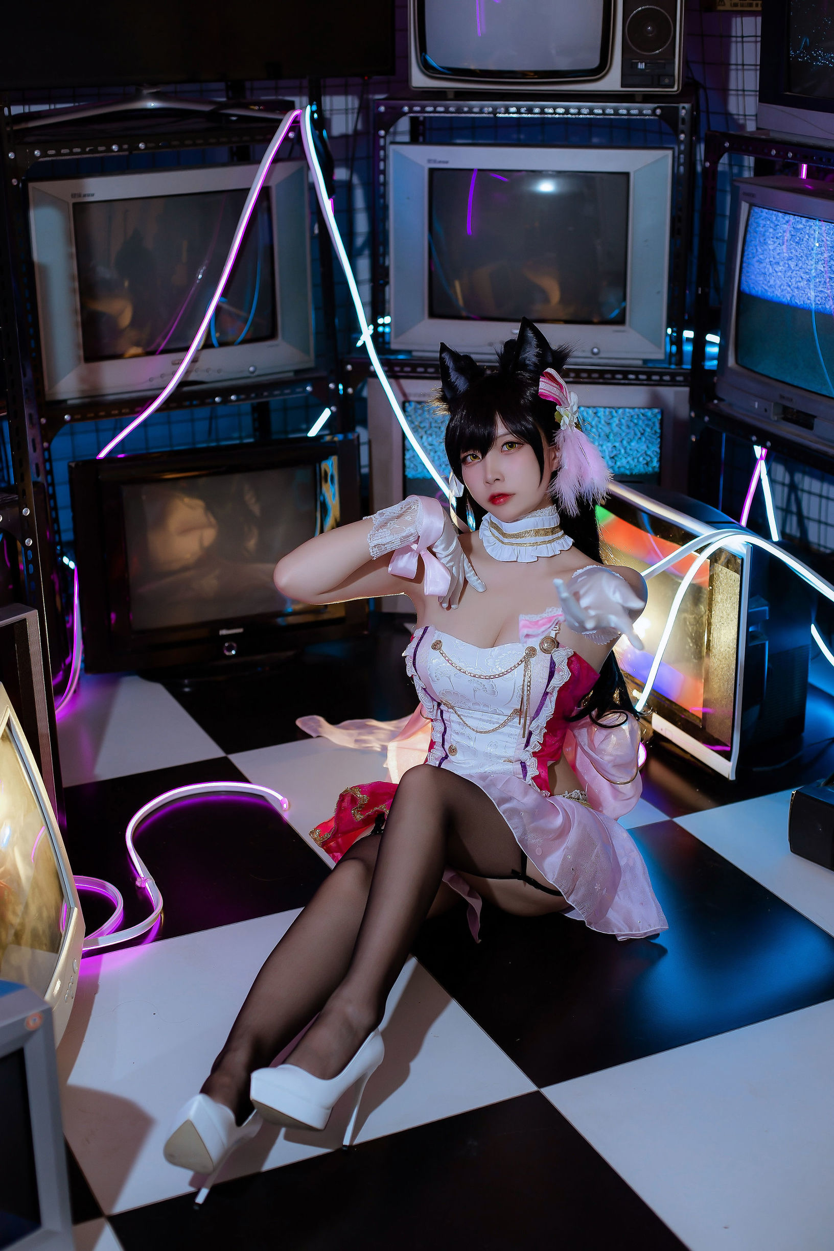 คอสเพลย์ ภาพถ่าย] Coser ยอดนิยม 二佐นิซา - สุนัขผู้ติดตามแห่งอัซเซอร์เลน อ้ายตง ชุดแสดง