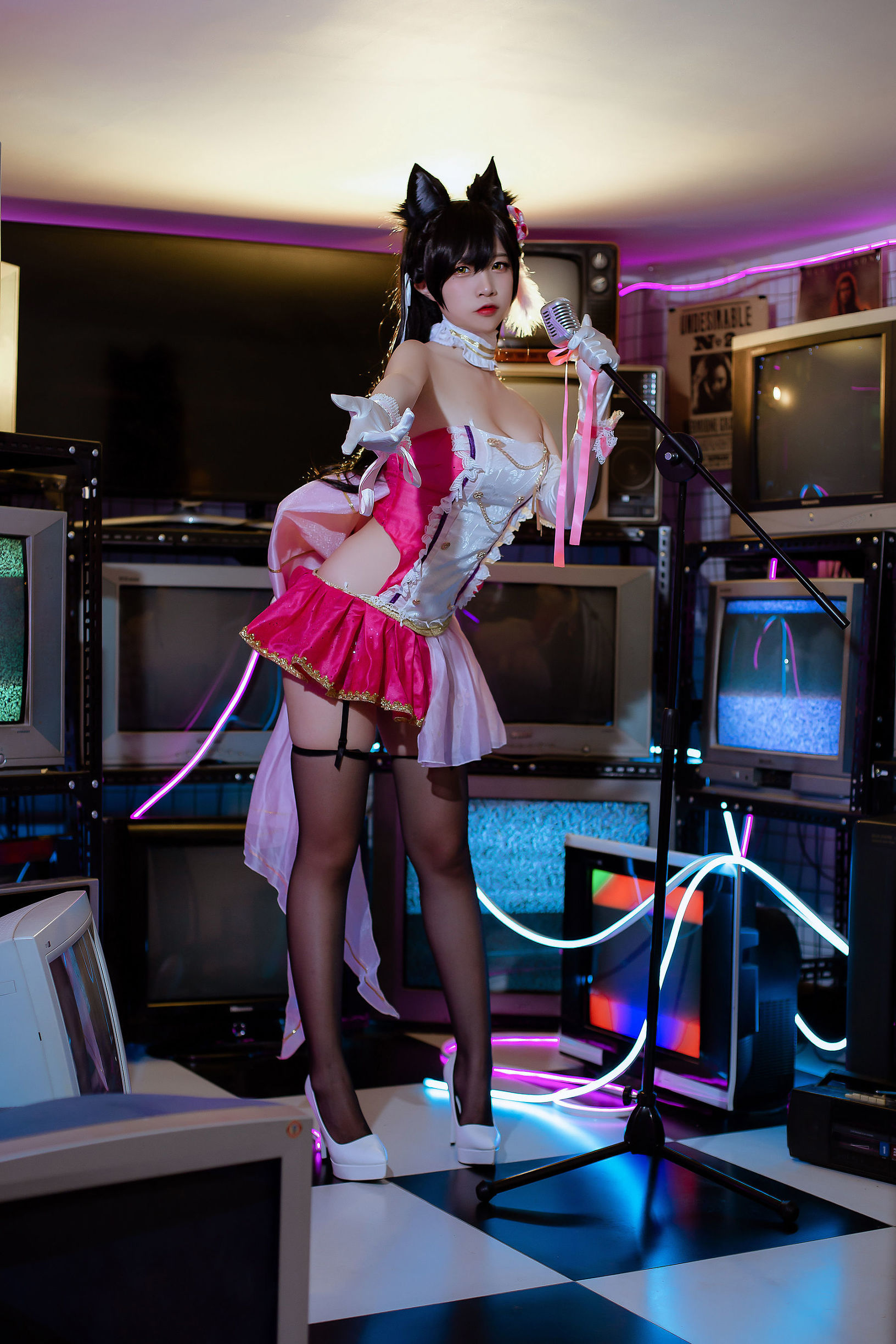 คอสเพลย์ ภาพถ่าย] Coser ยอดนิยม 二佐นิซา - สุนัขผู้ติดตามแห่งอัซเซอร์เลน อ้ายตง ชุดแสดง
