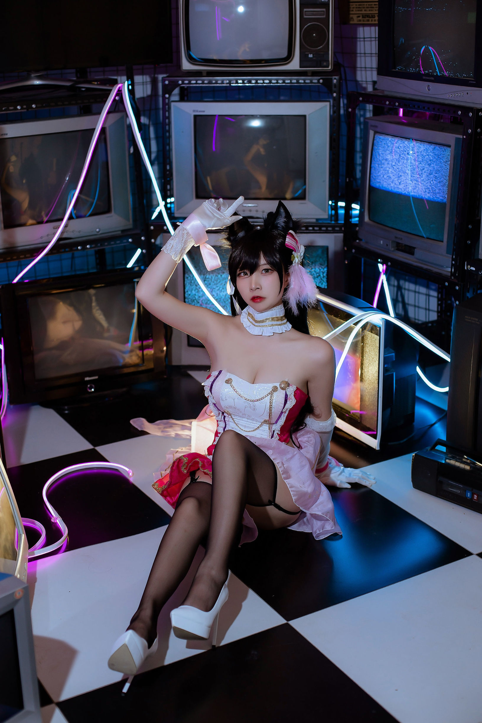 คอสเพลย์ ภาพถ่าย] Coser ยอดนิยม 二佐นิซา - สุนัขผู้ติดตามแห่งอัซเซอร์เลน อ้ายตง ชุดแสดง