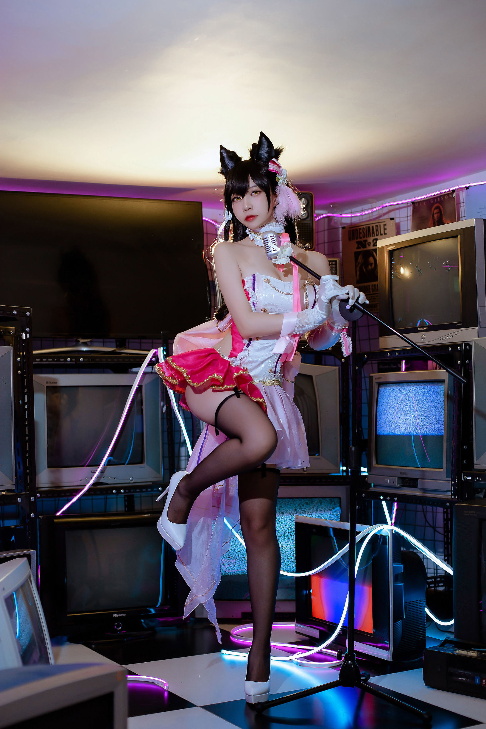 คอสเพลย์ ภาพถ่าย] Coser ยอดนิยม 二佐นิซา - สุนัขผู้ติดตามแห่งอัซเซอร์เลน อ้ายตง ชุดแสดง