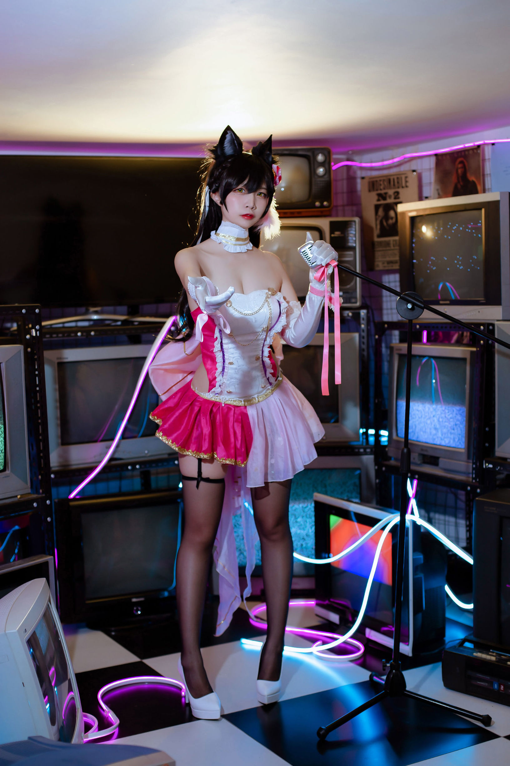 คอสเพลย์ ภาพถ่าย] Coser ยอดนิยม 二佐นิซา - สุนัขผู้ติดตามแห่งอัซเซอร์เลน อ้ายตง ชุดแสดง