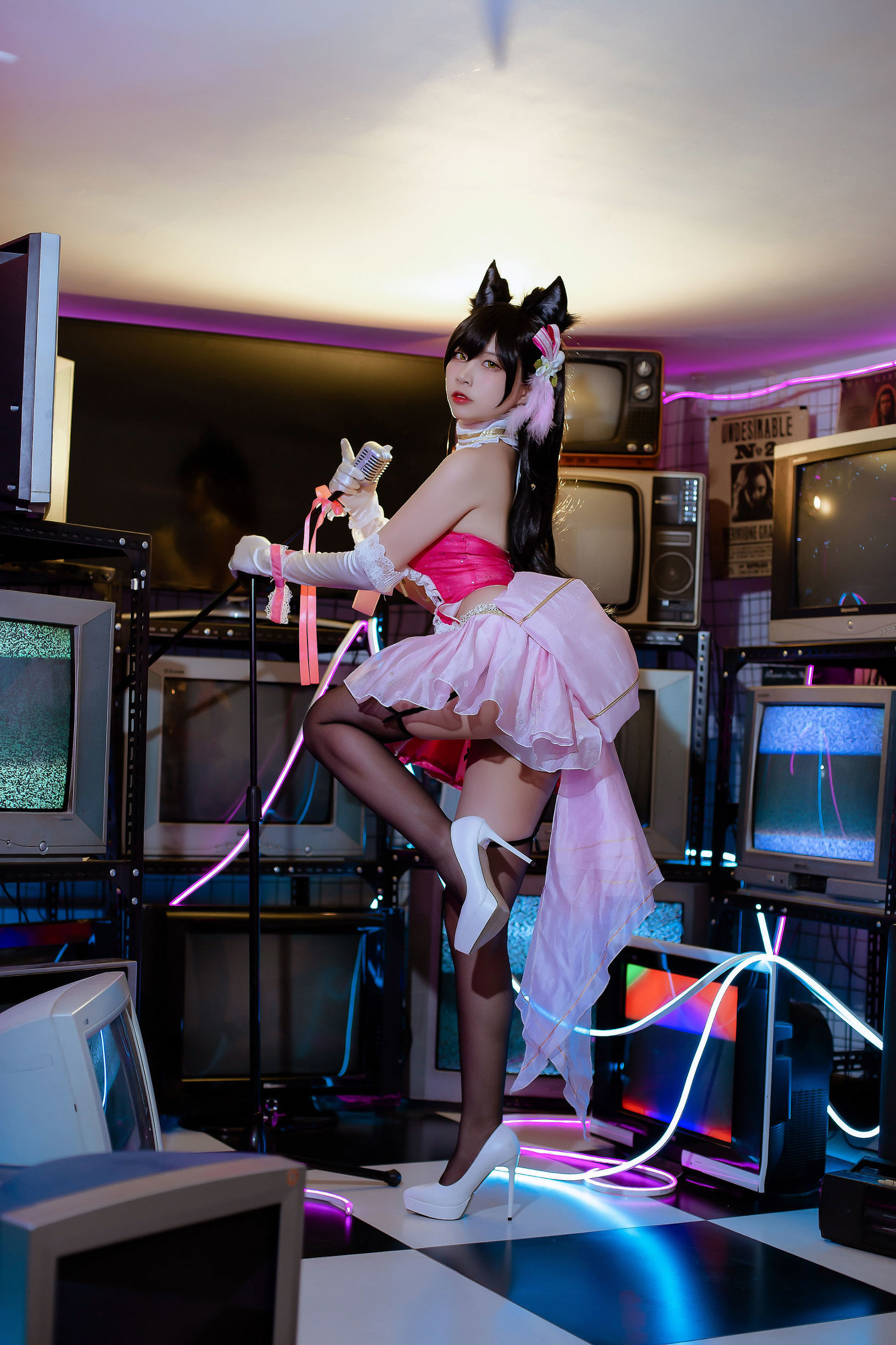 คอสเพลย์ ภาพถ่าย] Coser ยอดนิยม 二佐นิซา - สุนัขผู้ติดตามแห่งอัซเซอร์เลน อ้ายตง ชุดแสดง