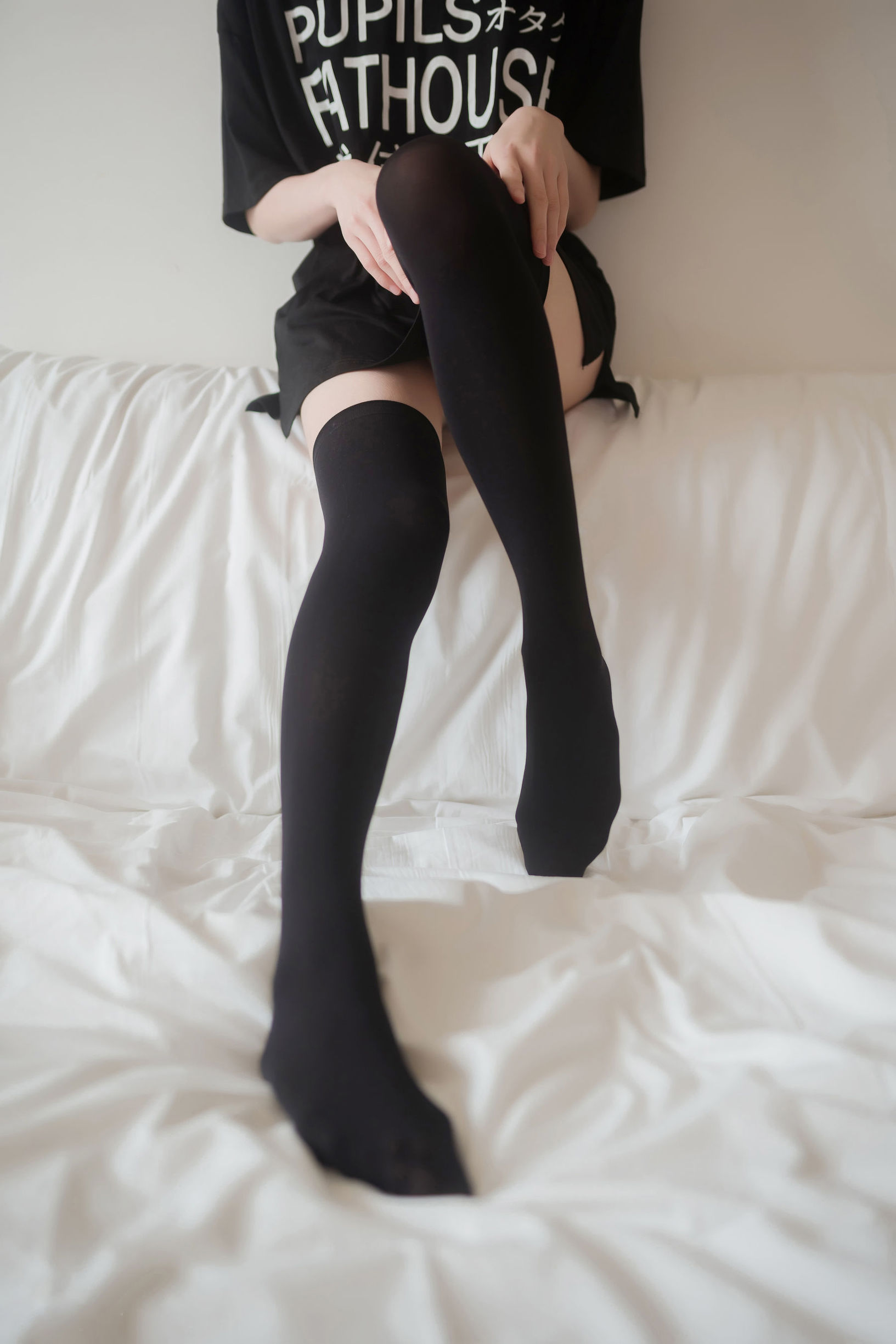 [网红COSER] 动漫博主Kitaro_绮太郎 - 半袖双马尾