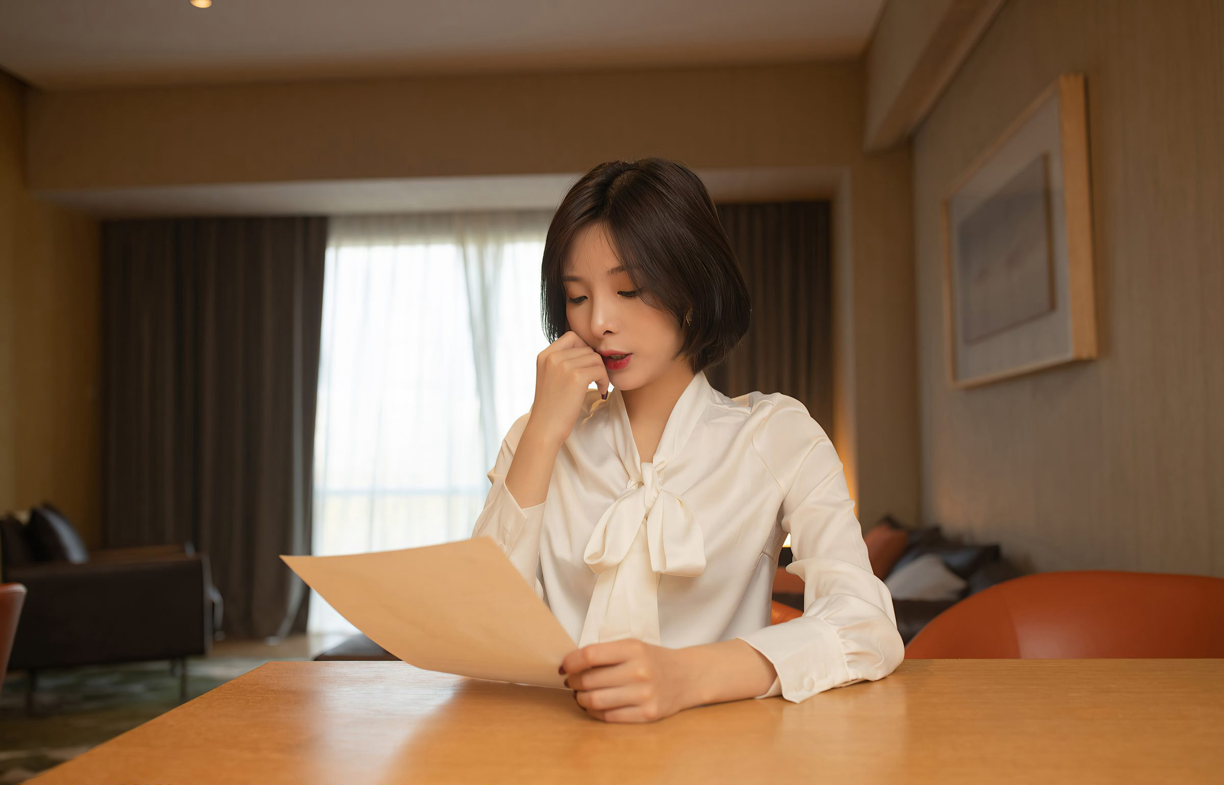 性感女神陈小喵黑丝美腿性感短裙制服诱惑性感玉足