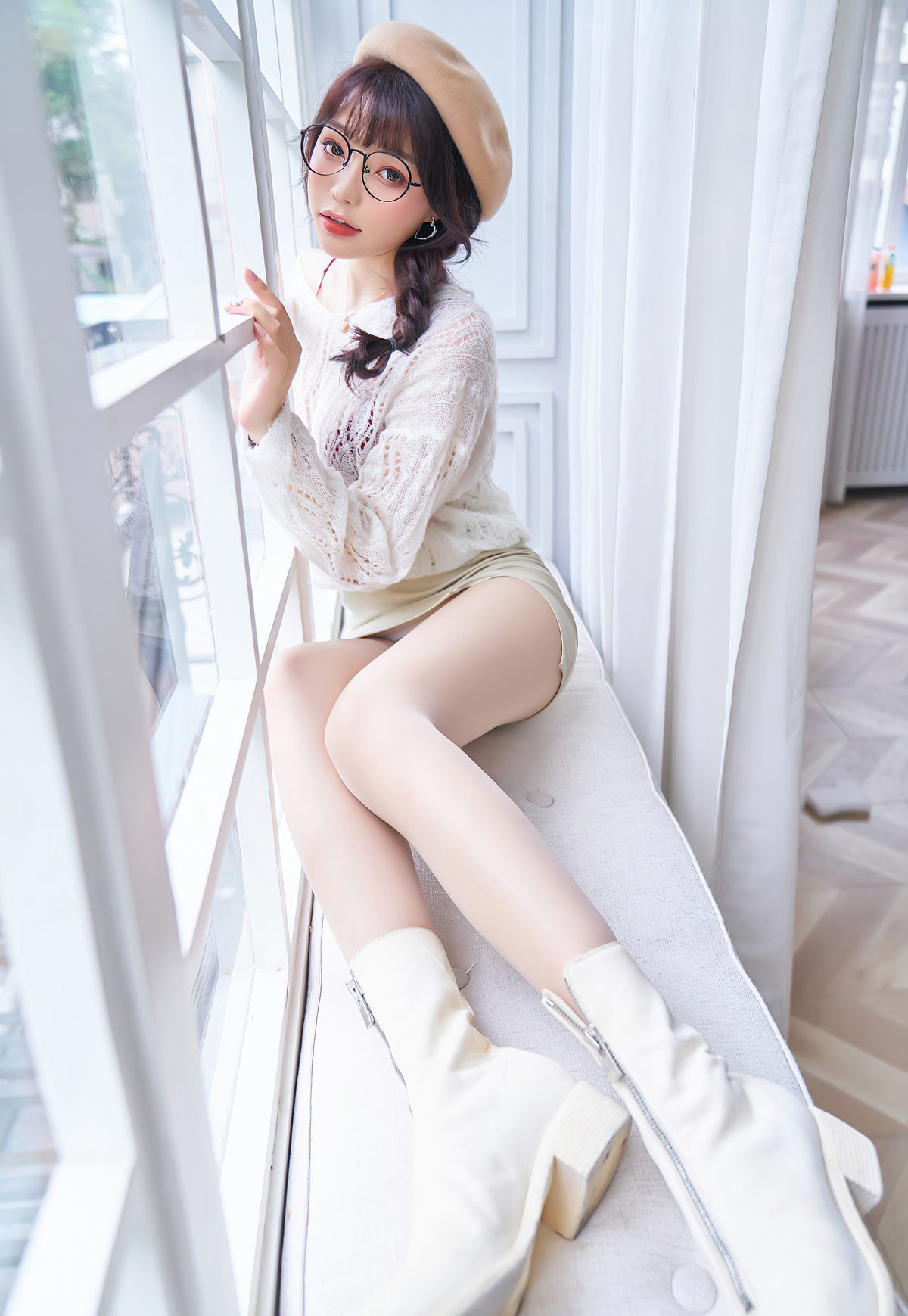 芝芝Booty极品美腿肉丝袜玉足性感大胸2021最新图集