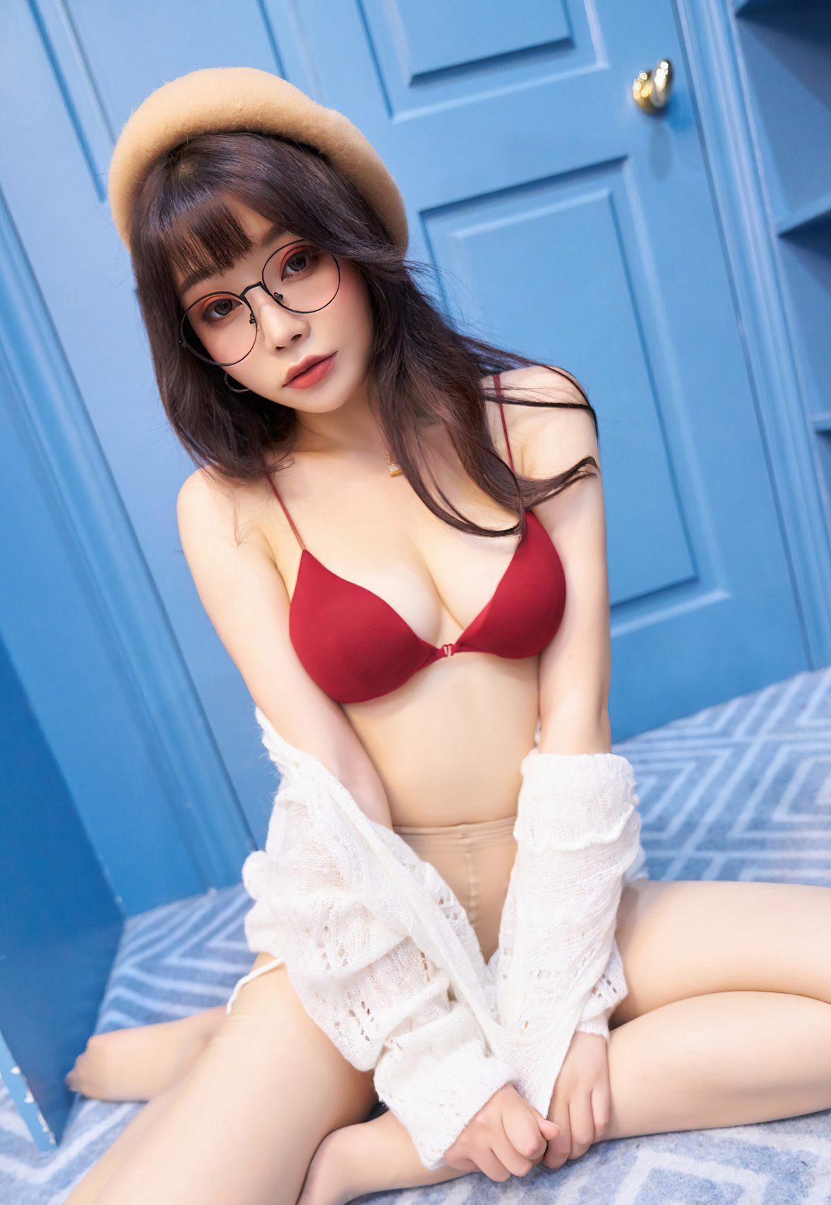 芝芝Booty极品美腿肉丝袜玉足性感大胸2021最新图集