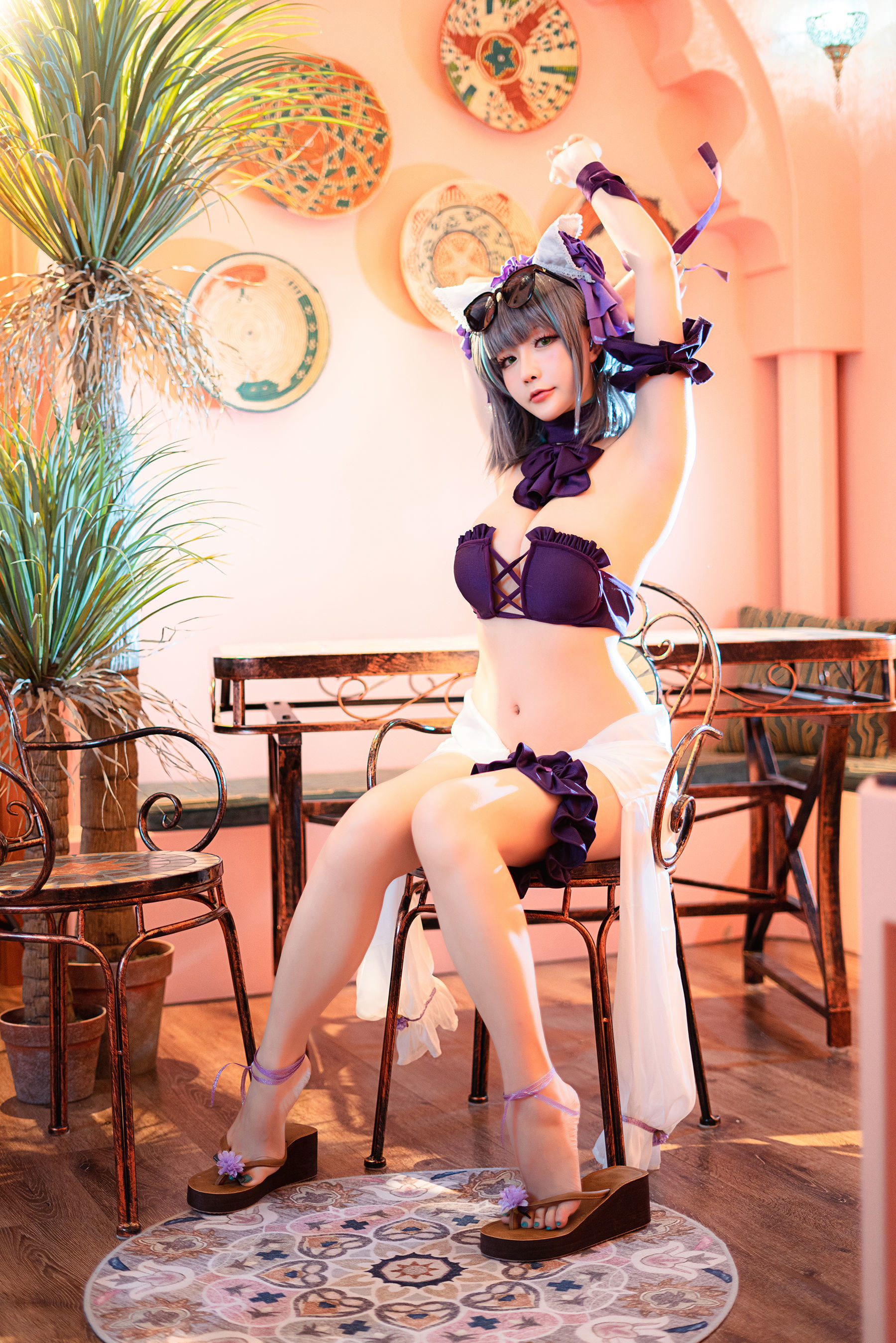 คอสฟู๋ลี่] Coserพี่สาวซิงจือฉือฉือ - R-Maid《เชสเชียร์ชุดว่ายน้ำ》