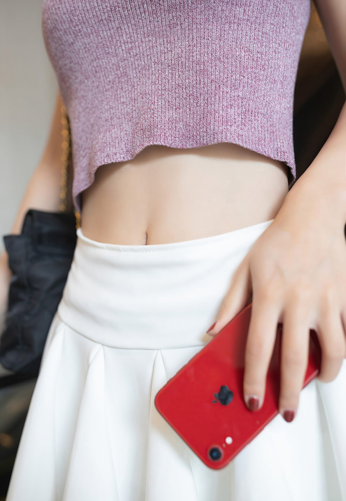 セクシーな極品美脚の新人モデル 唐安琪 の 誘惑劇でホテルでストッキングを脱ぐ