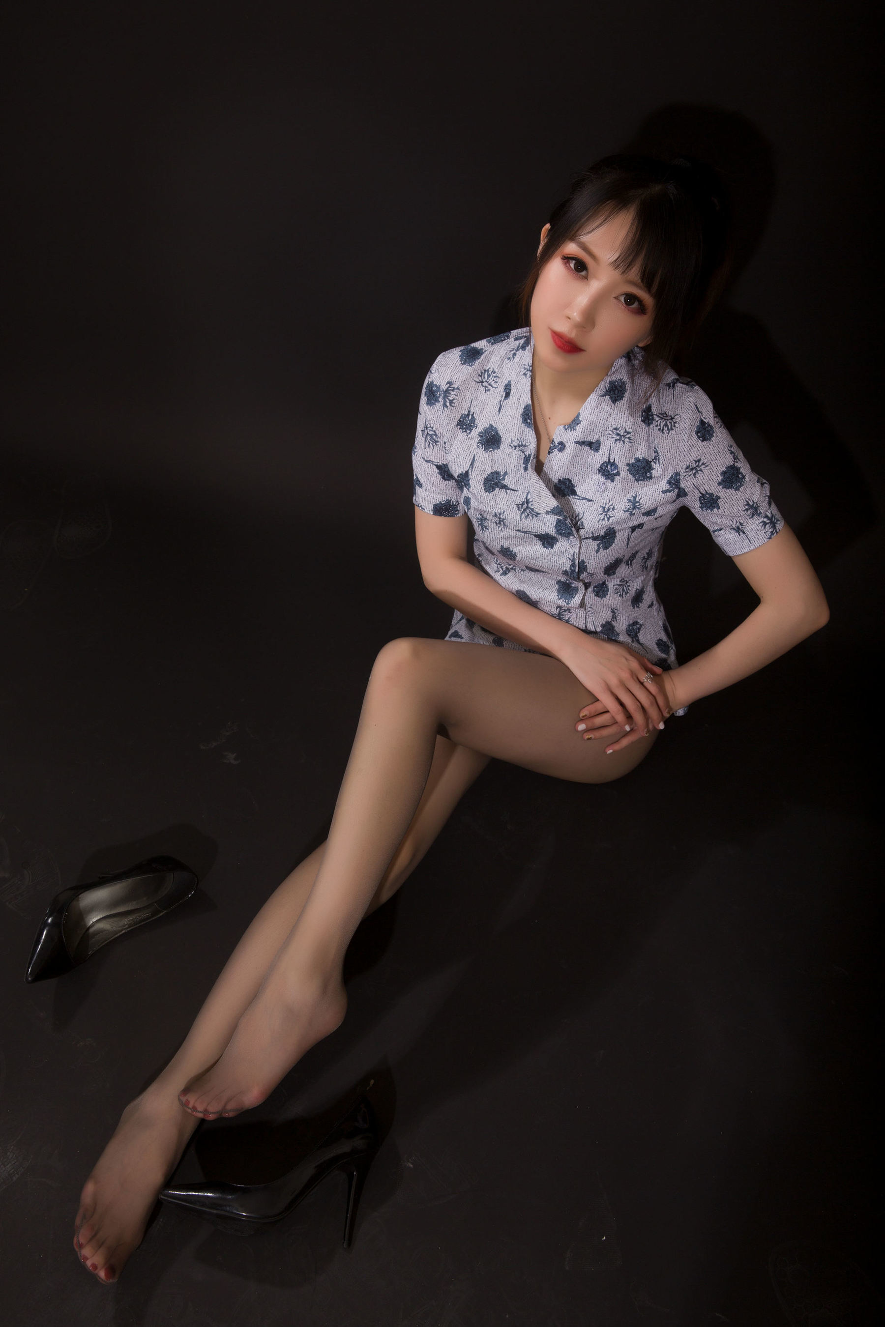 COS福利] 斗魚主播小女巫ルナ - 東航棚拍