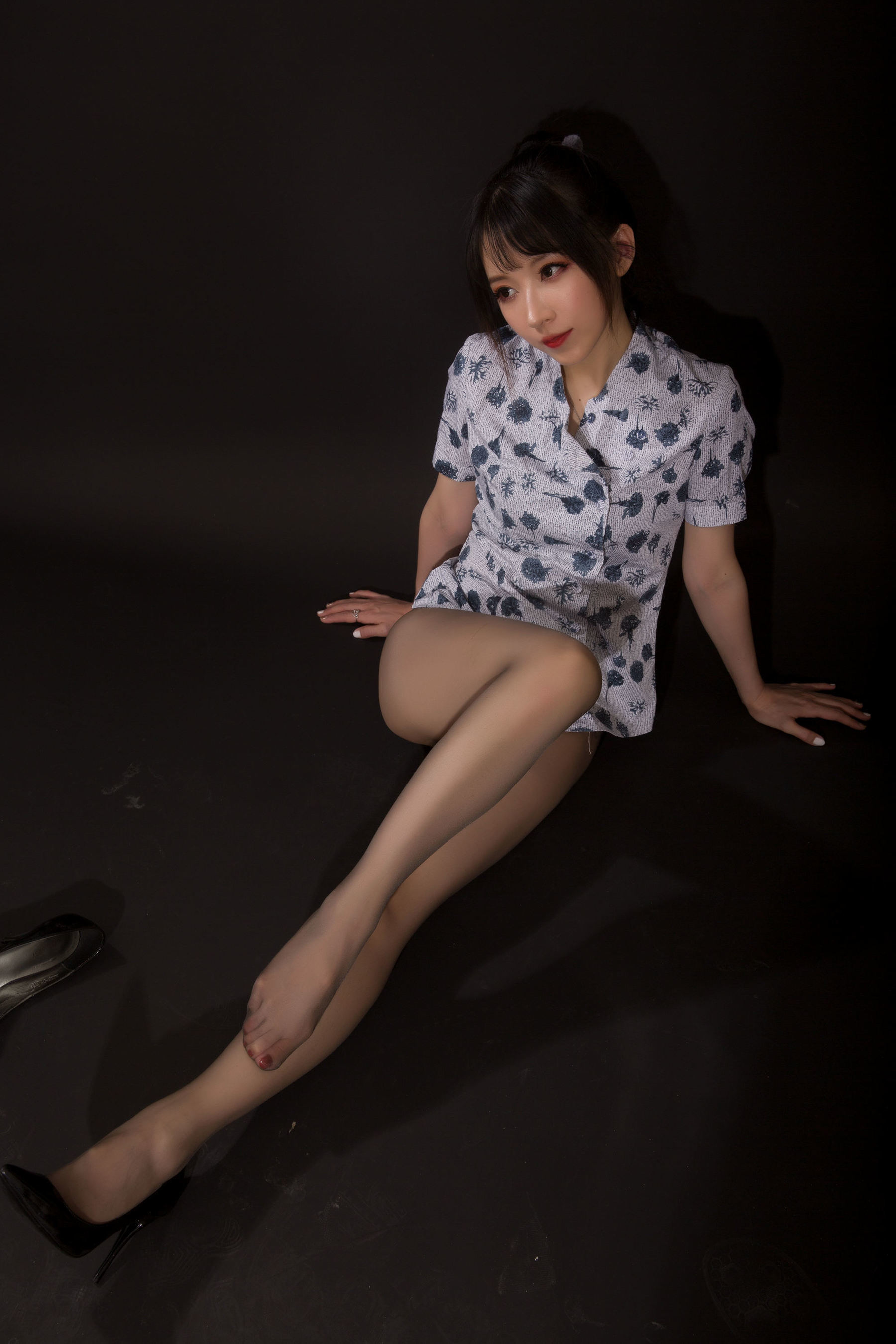 COS福利] 斗魚主播小女巫ルナ - 東航棚拍