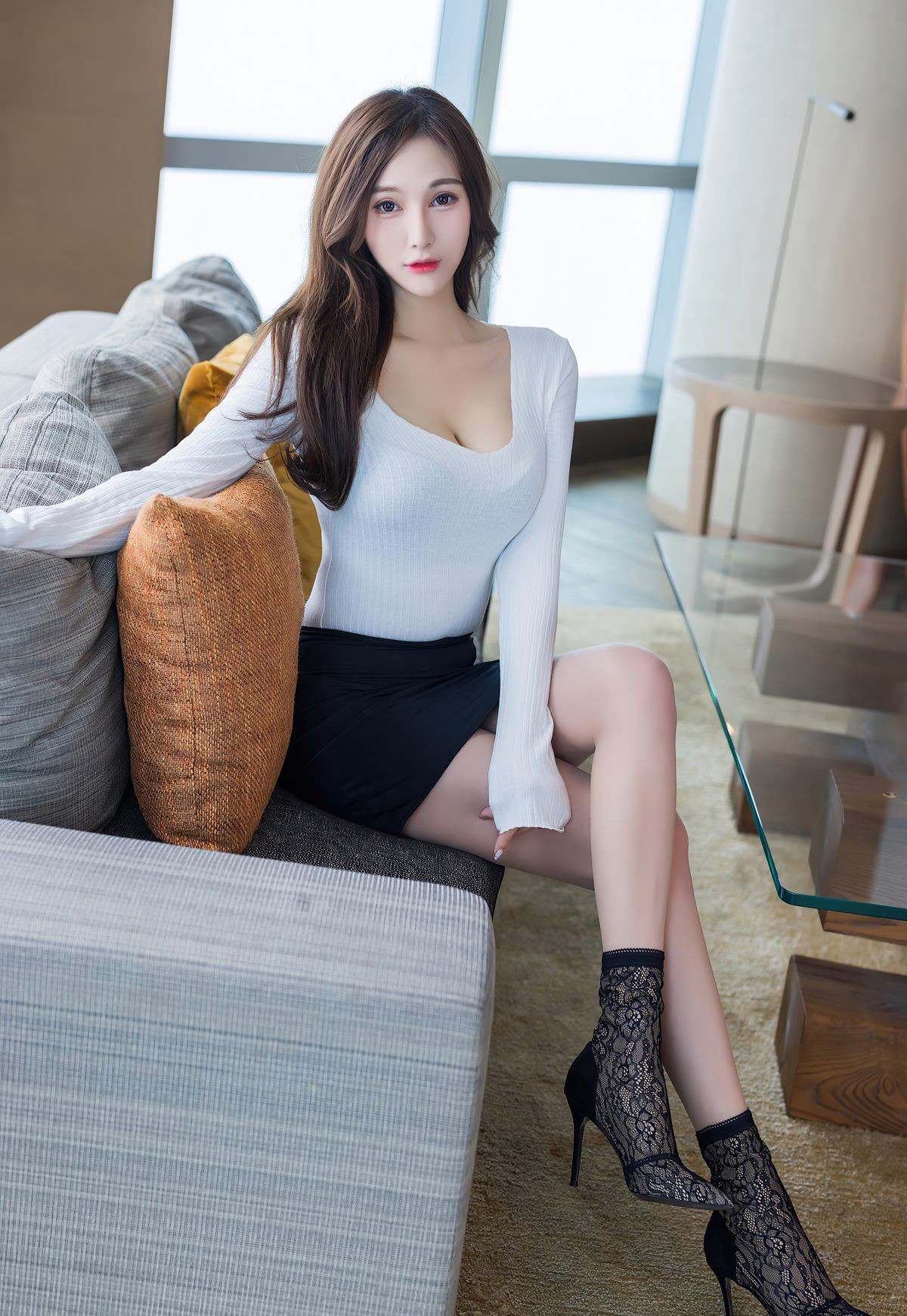 爱蜜社嫩模Lavinia肉肉极品高清白嫩美腿玉足性感裸胸