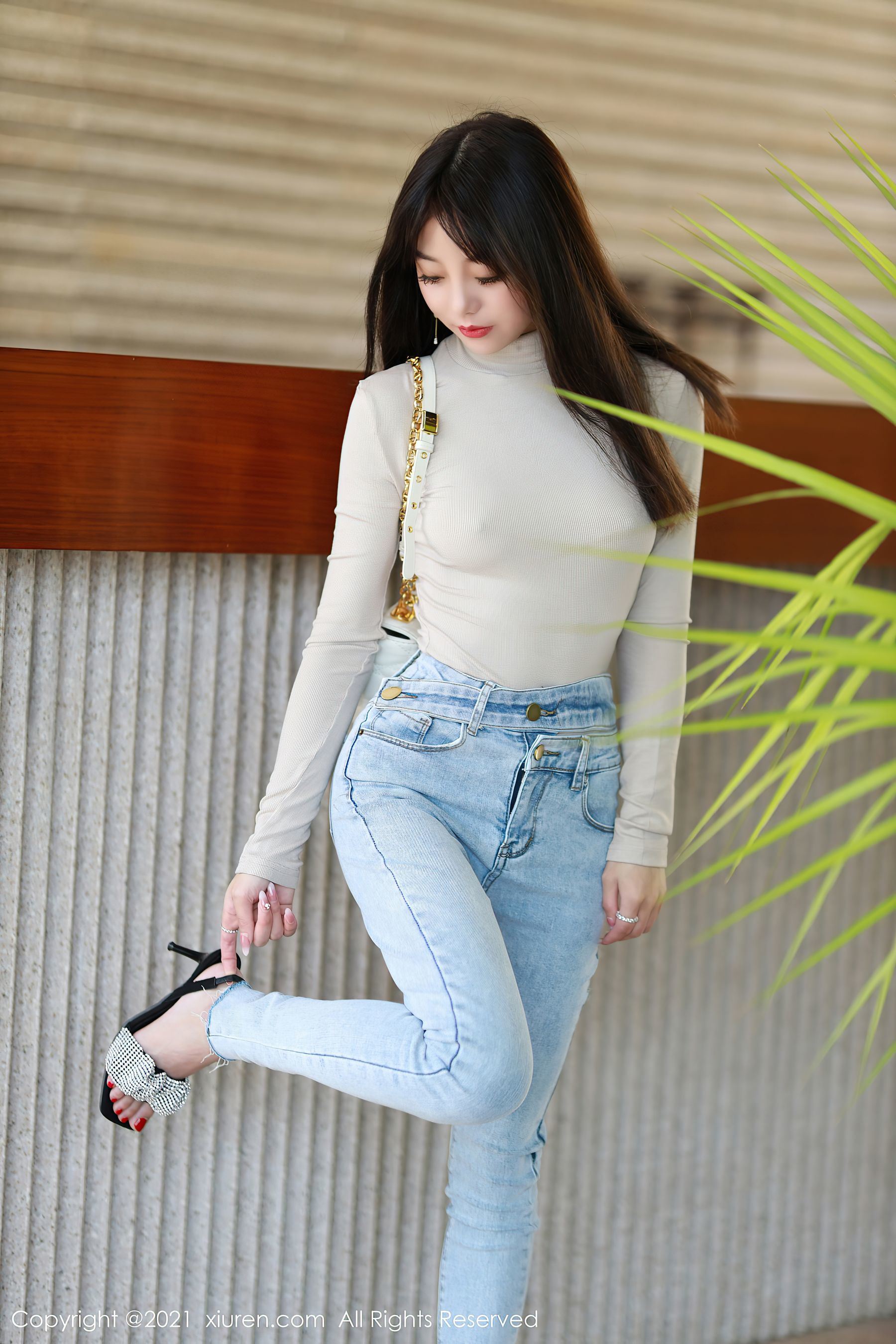 [秀人XIUREN] No.3369 佘贝拉bella