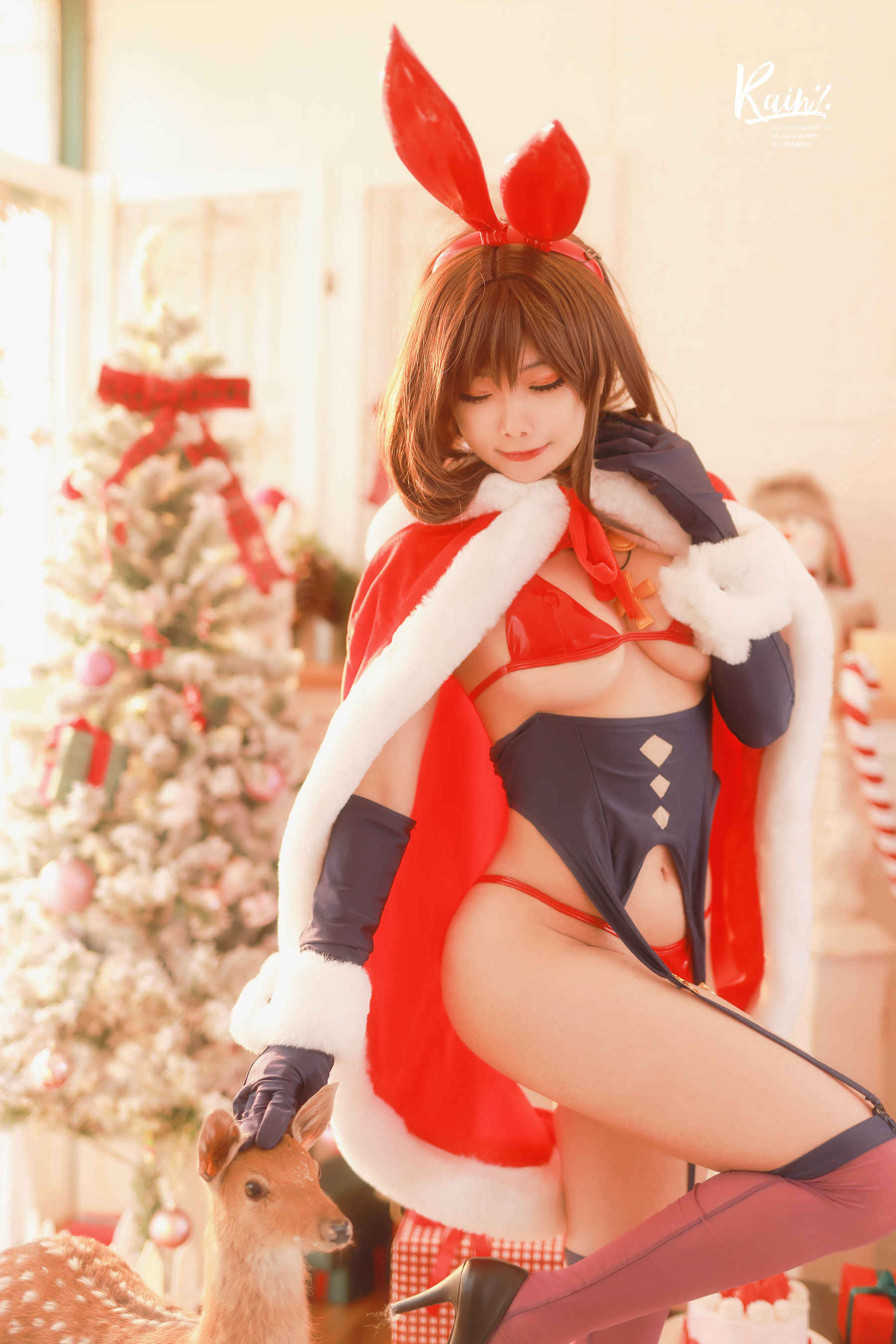 Internet Celebrity Cosplayer Photobook] Anime Blogger Rainight Xiao Yu - Christmas Rabbit