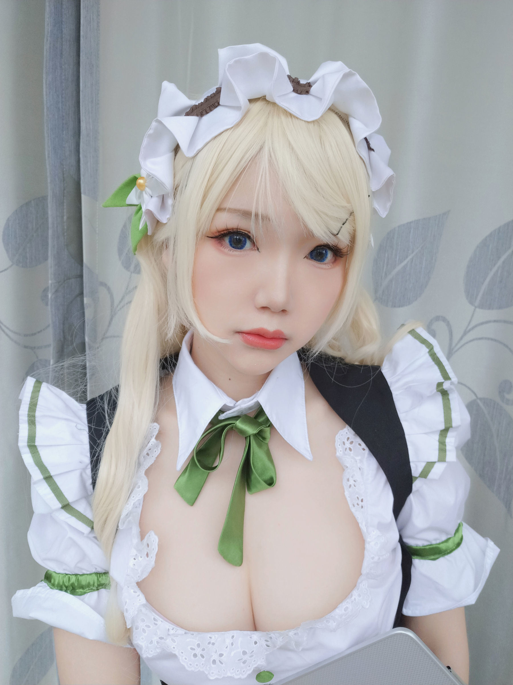 เน็ตไอดอล Coser หนังสือภาพ] บล็อกเกอร์อนิเมะ เซวฉิง แอสตรา - เมด