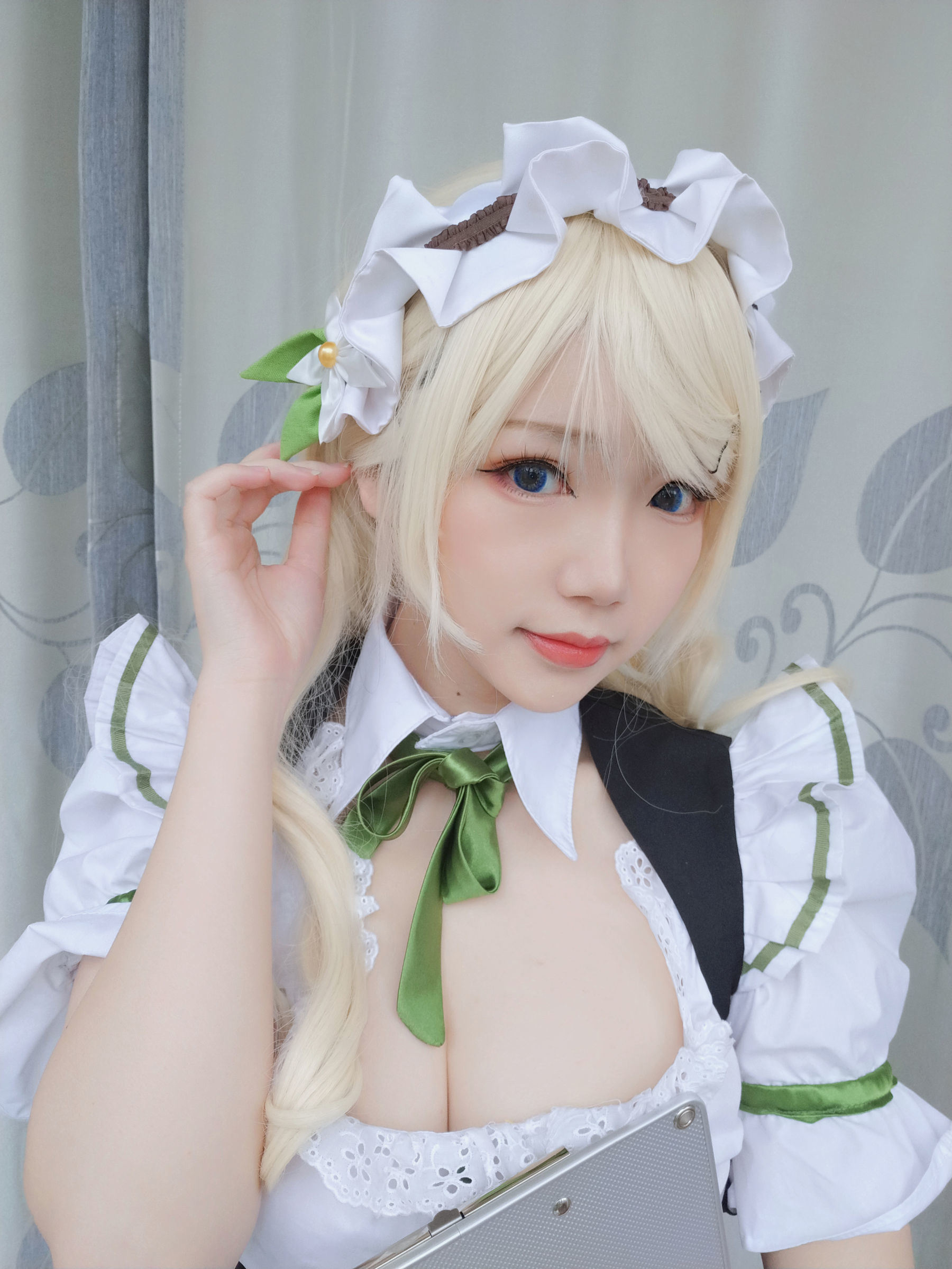 เน็ตไอดอล Coser หนังสือภาพ] บล็อกเกอร์อนิเมะ เซวฉิง แอสตรา - เมด